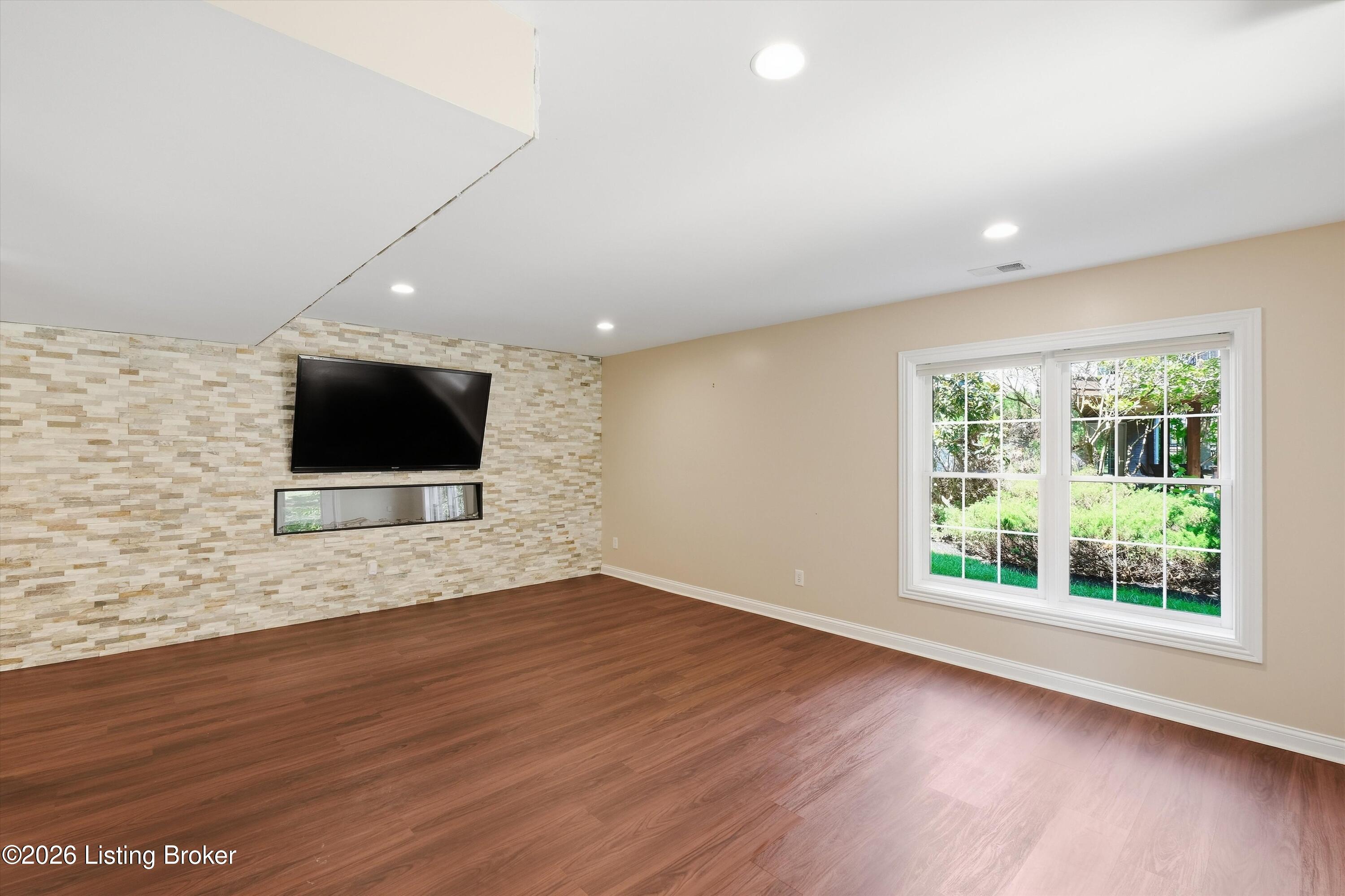 3528 Hedgewick Pl Property Photo 47