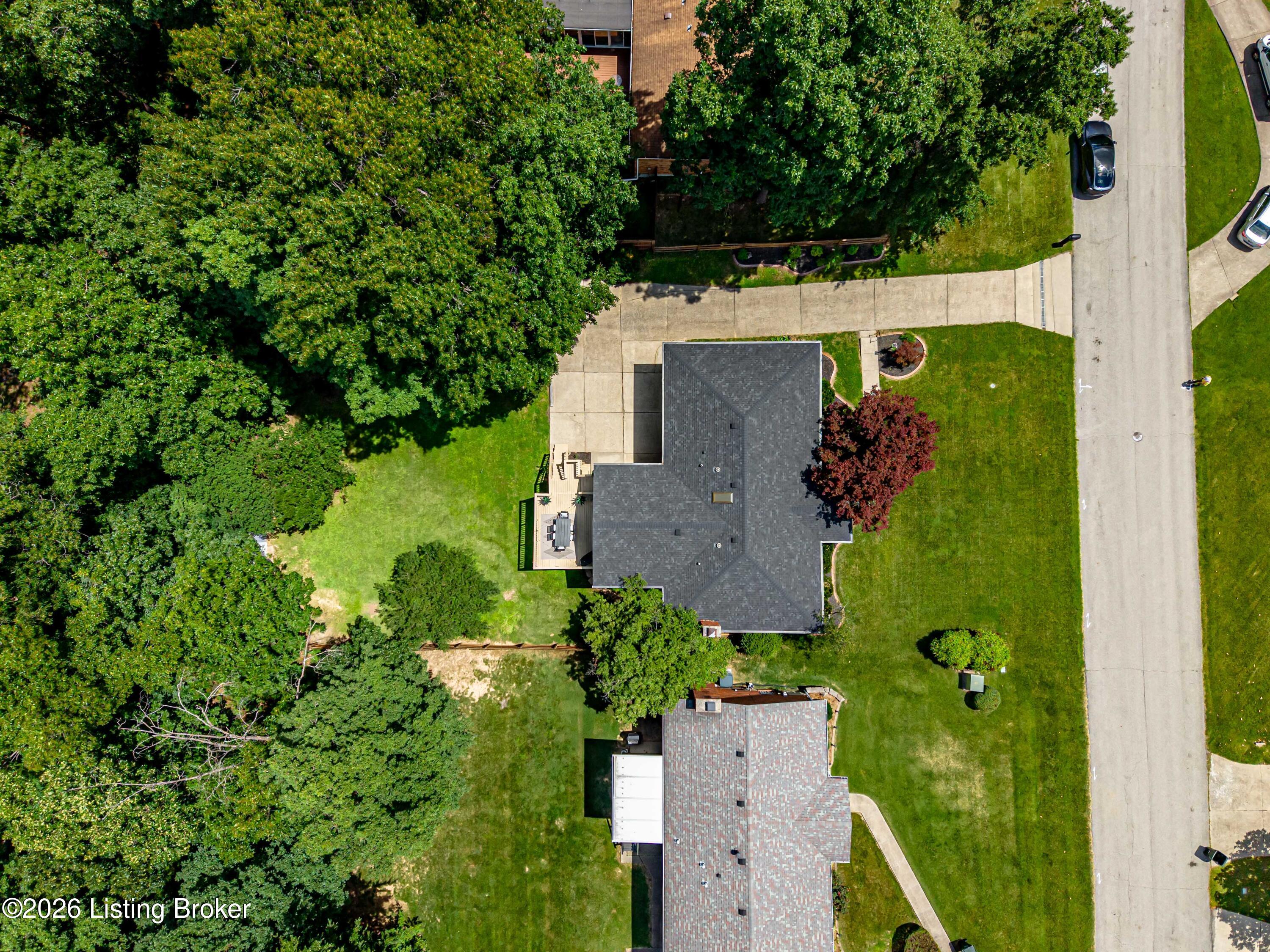 9107 Split Rail Dr Property Photo 3
