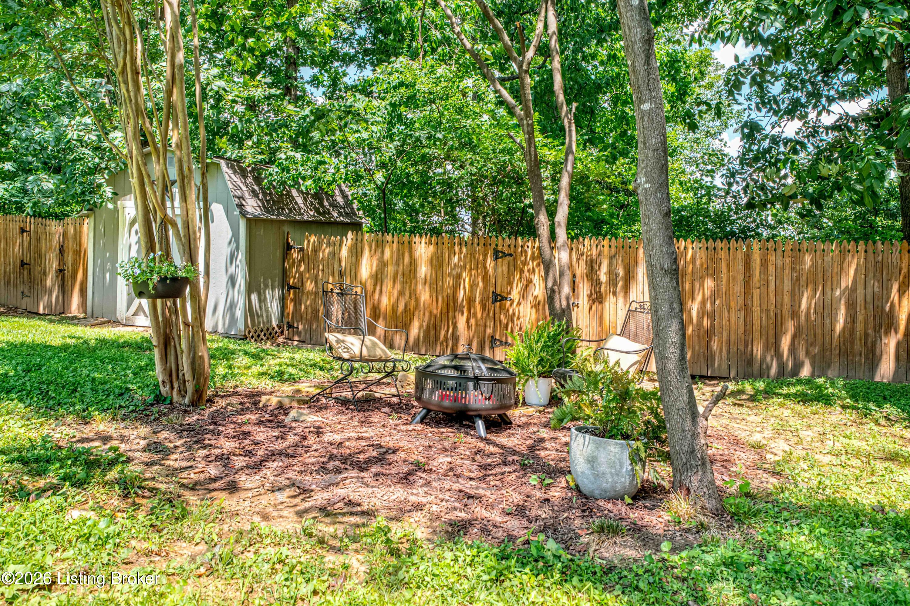 9107 Split Rail Dr Property Photo 46