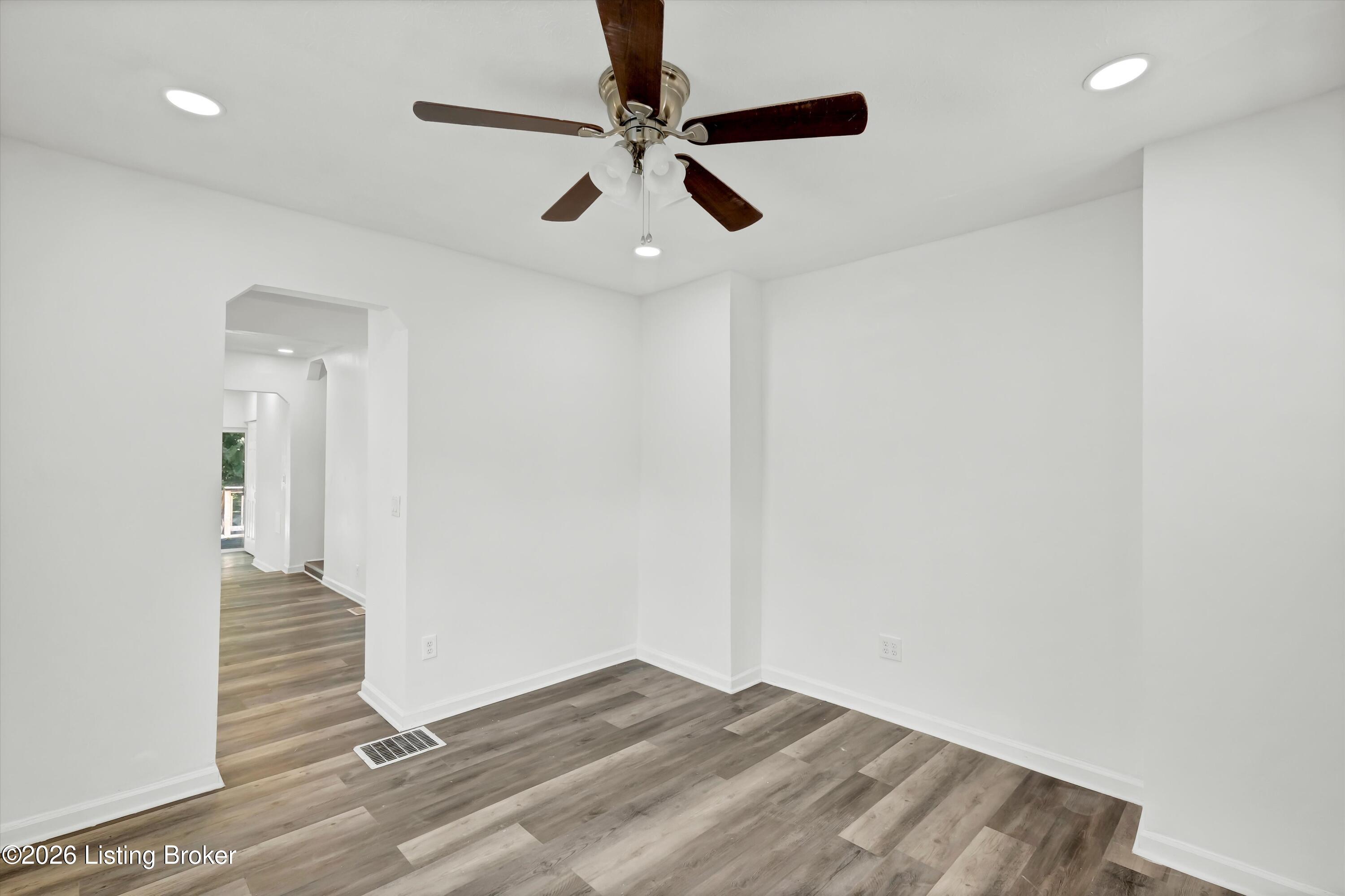 1549 Gallagher St Property Photo 3