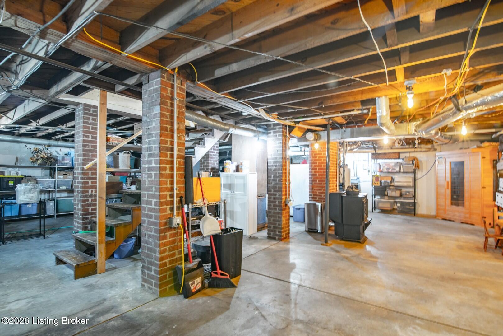 207 N Main St Property Photo 16