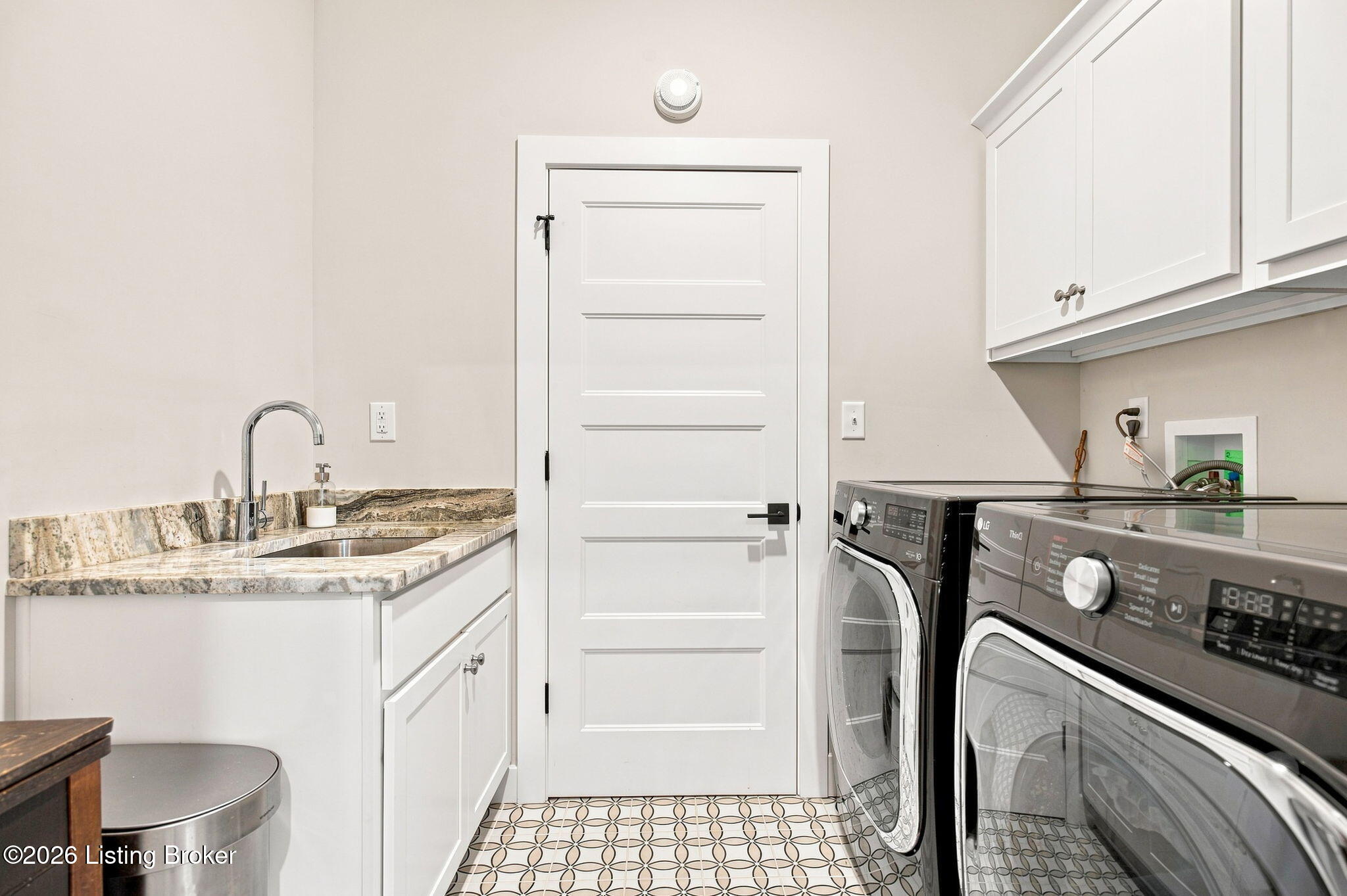 4027 Thomas Farm Dr Property Photo 36
