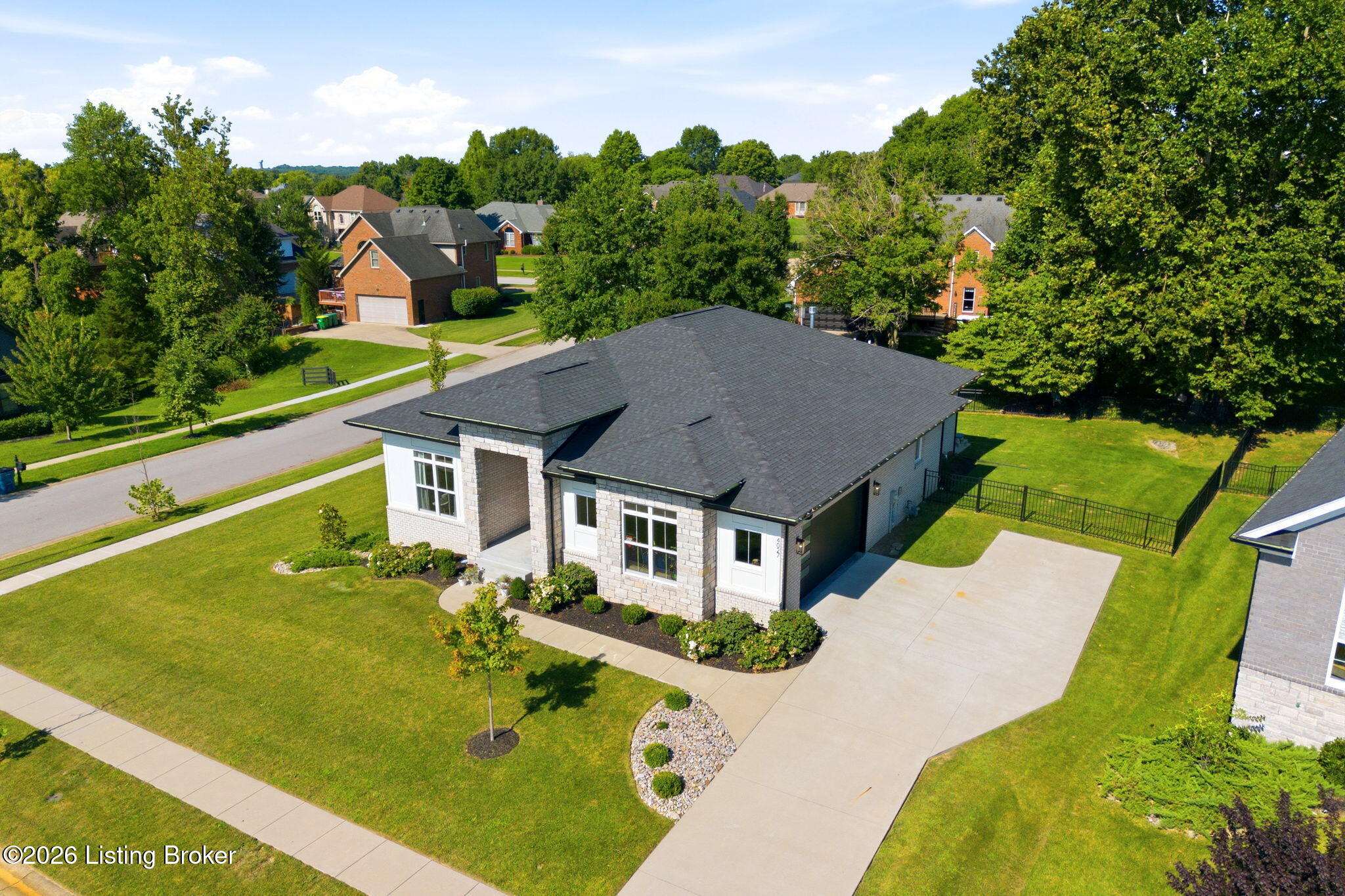 4027 Thomas Farm Dr Property Photo 60