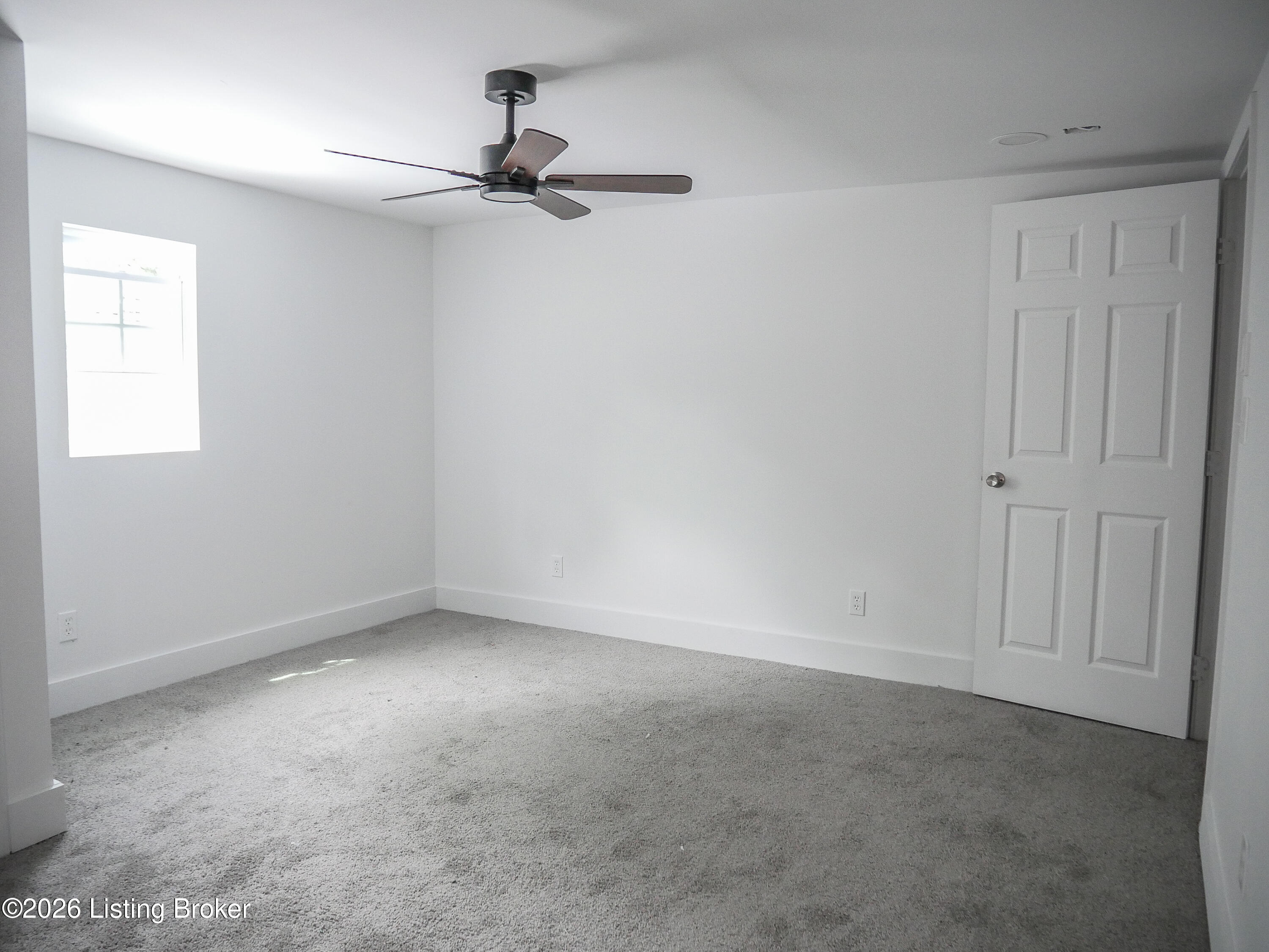1624 Hemlock Ct Property Photo 25