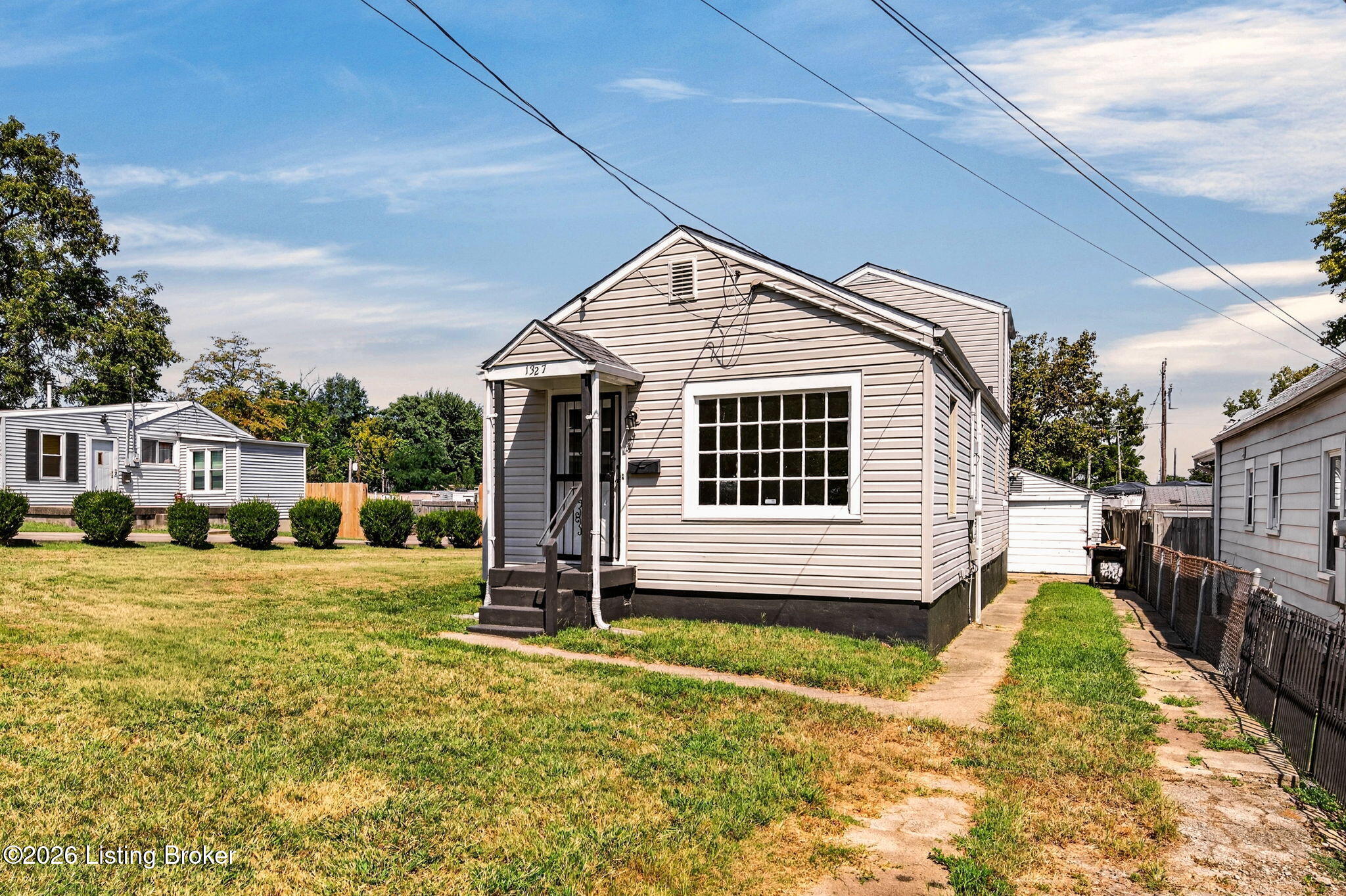 1327 Shingo Ave Property Photo 1