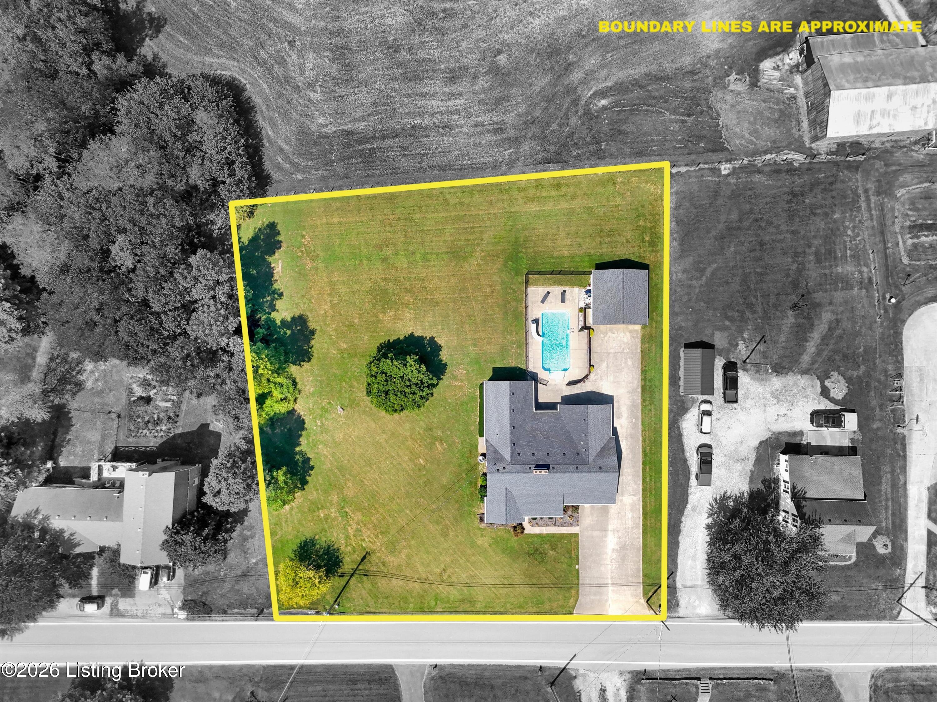 10382 Main St Property Photo 6