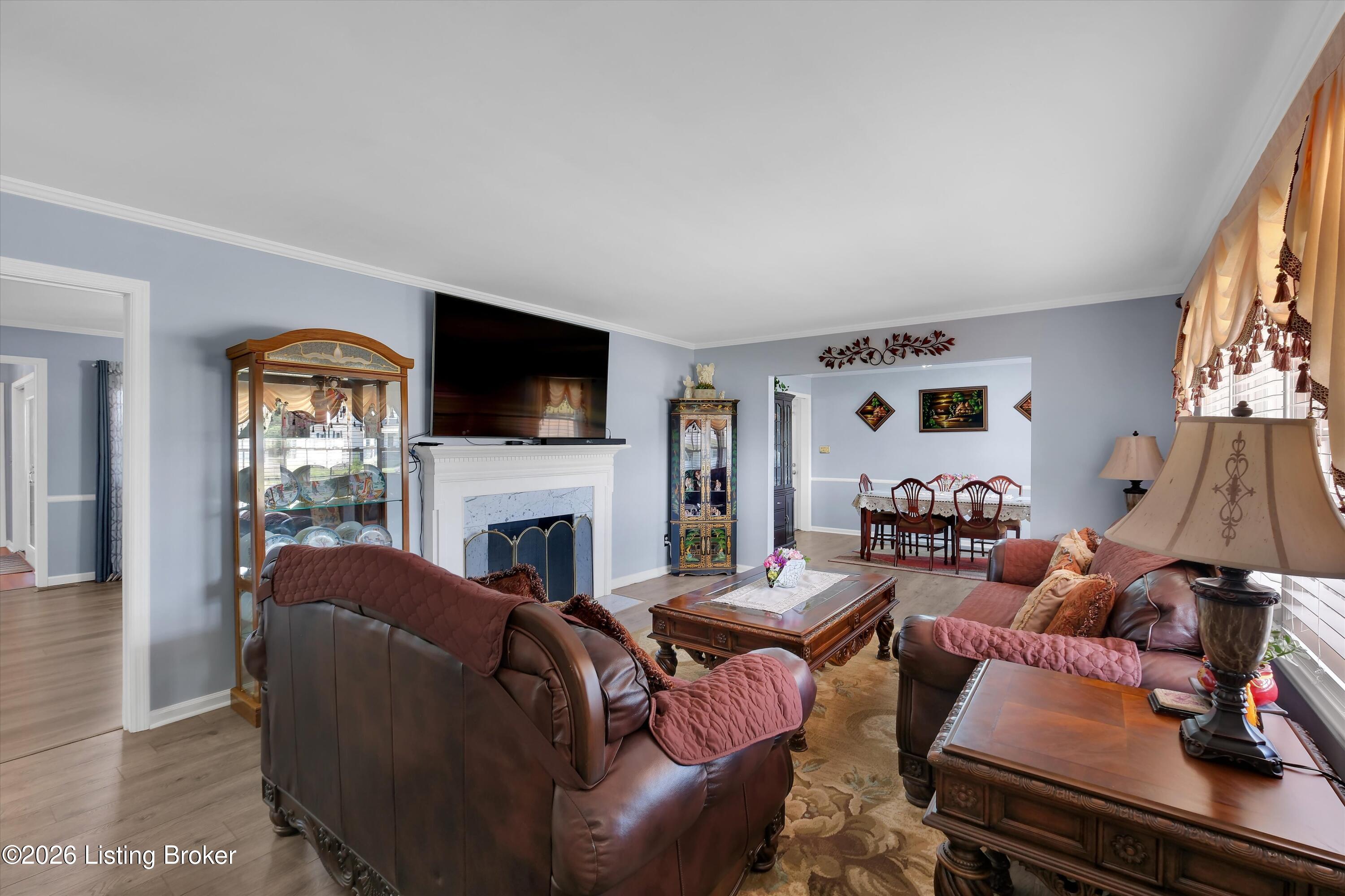10382 Main St Property Photo 11