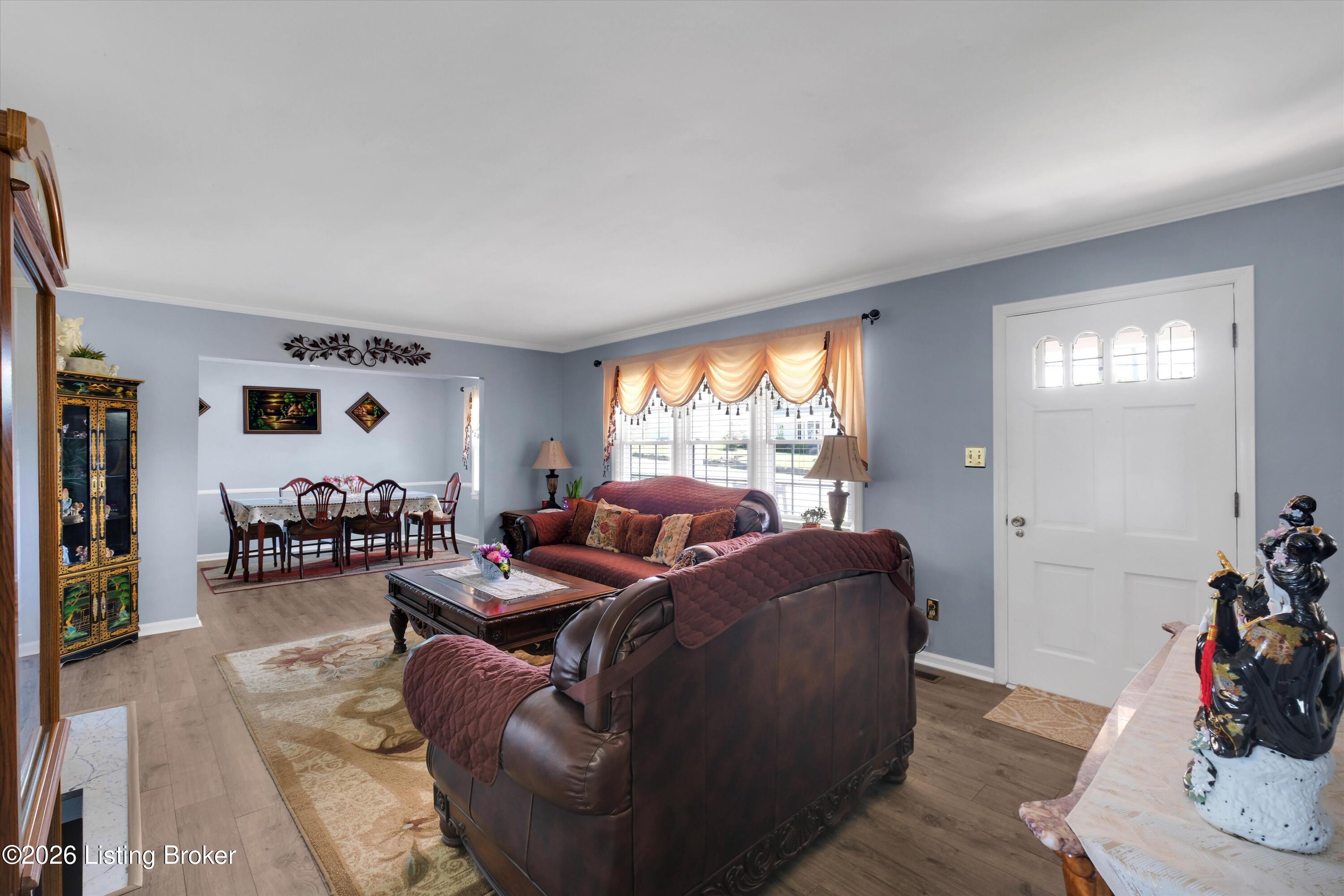 10382 Main St Property Photo 12