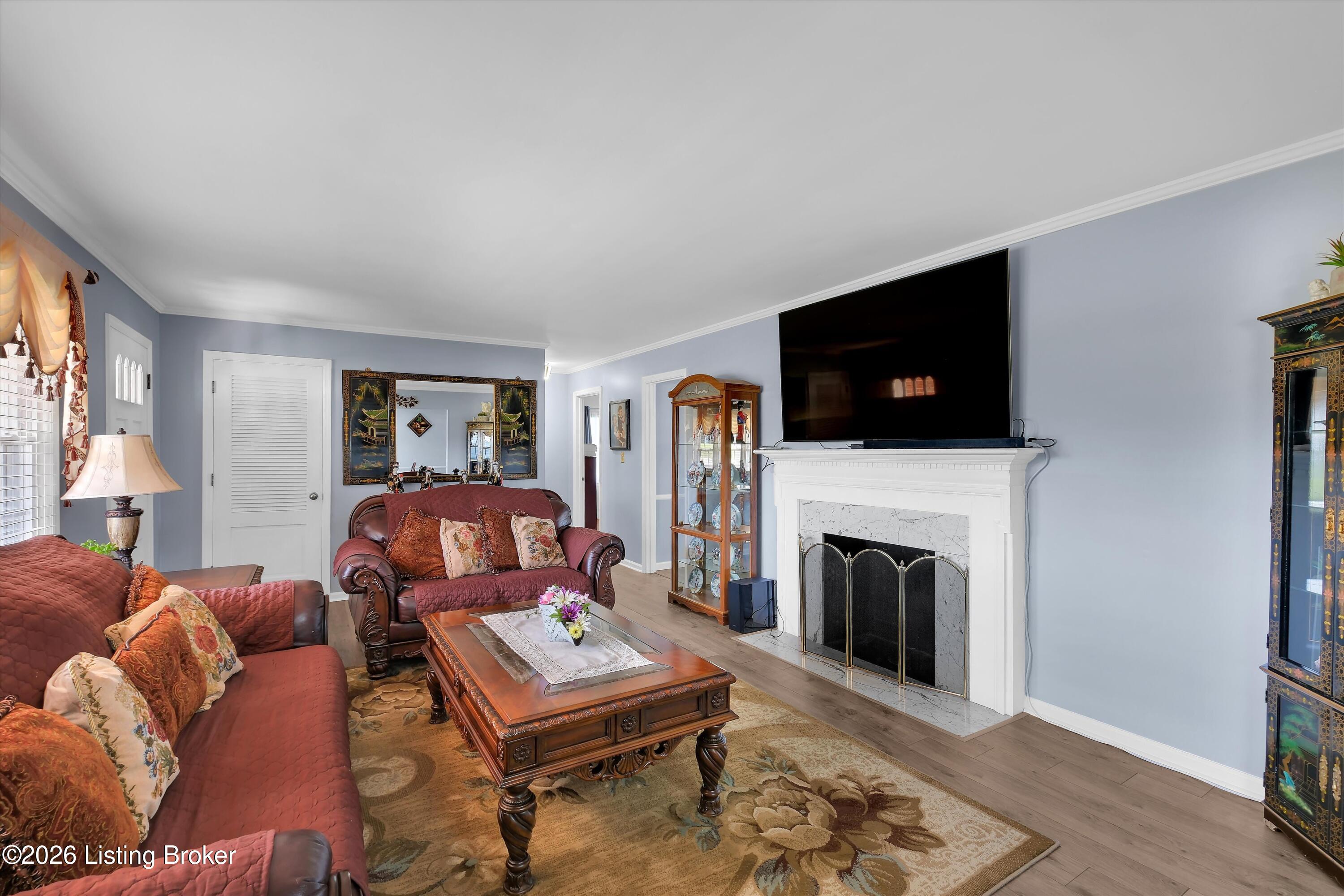 10382 Main St Property Photo 13
