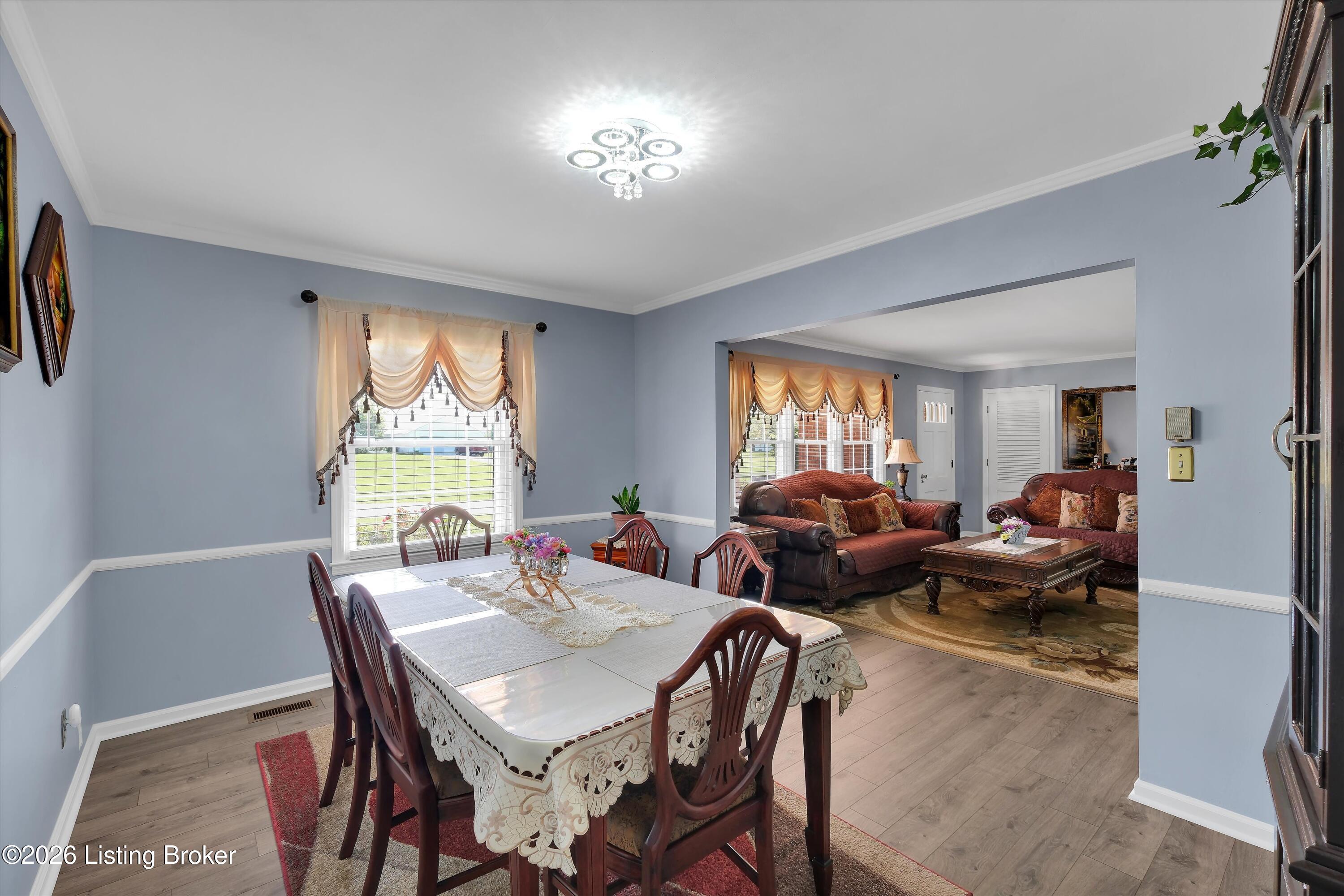 10382 Main St Property Photo 15