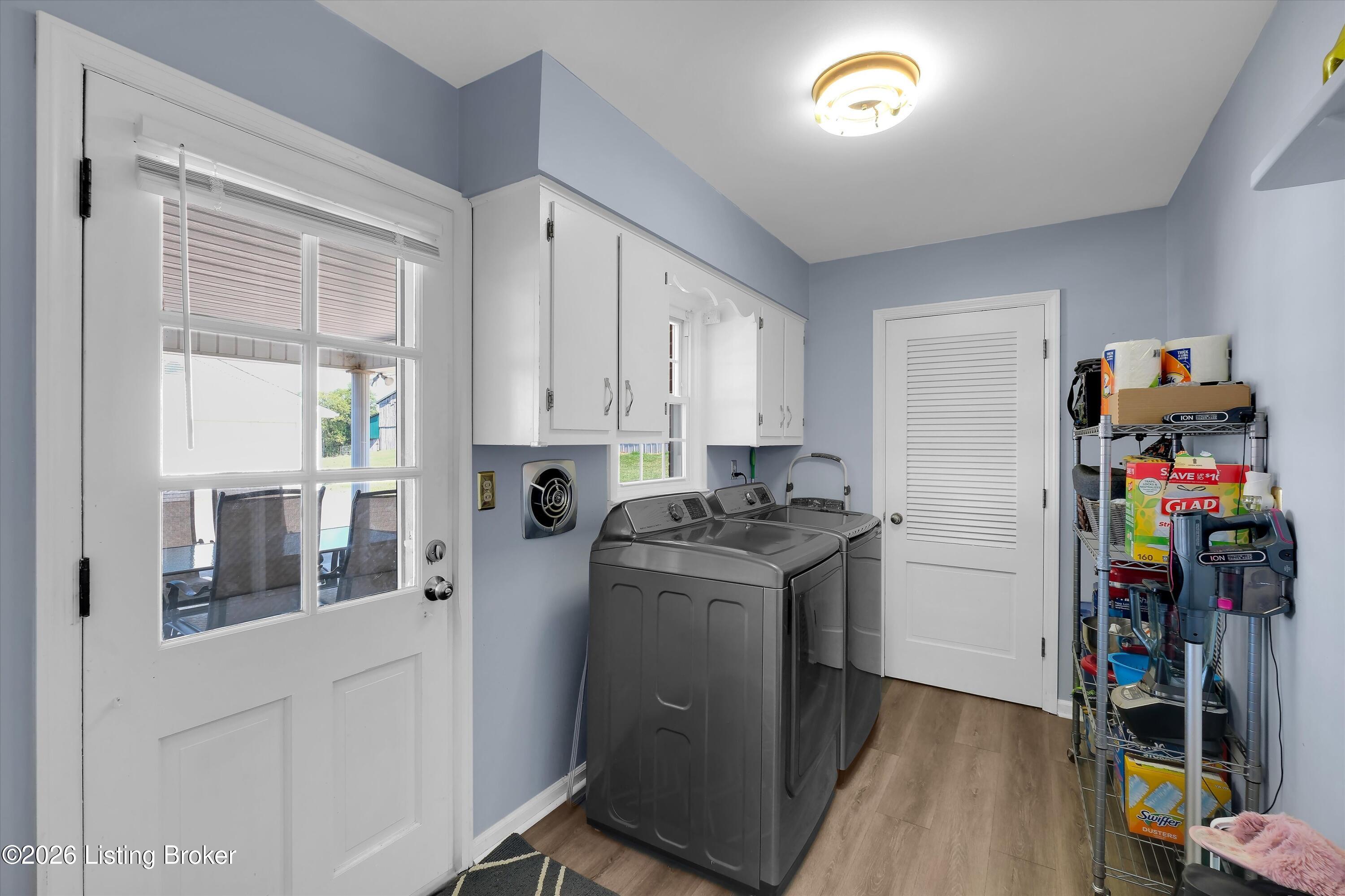 10382 Main St Property Photo 23