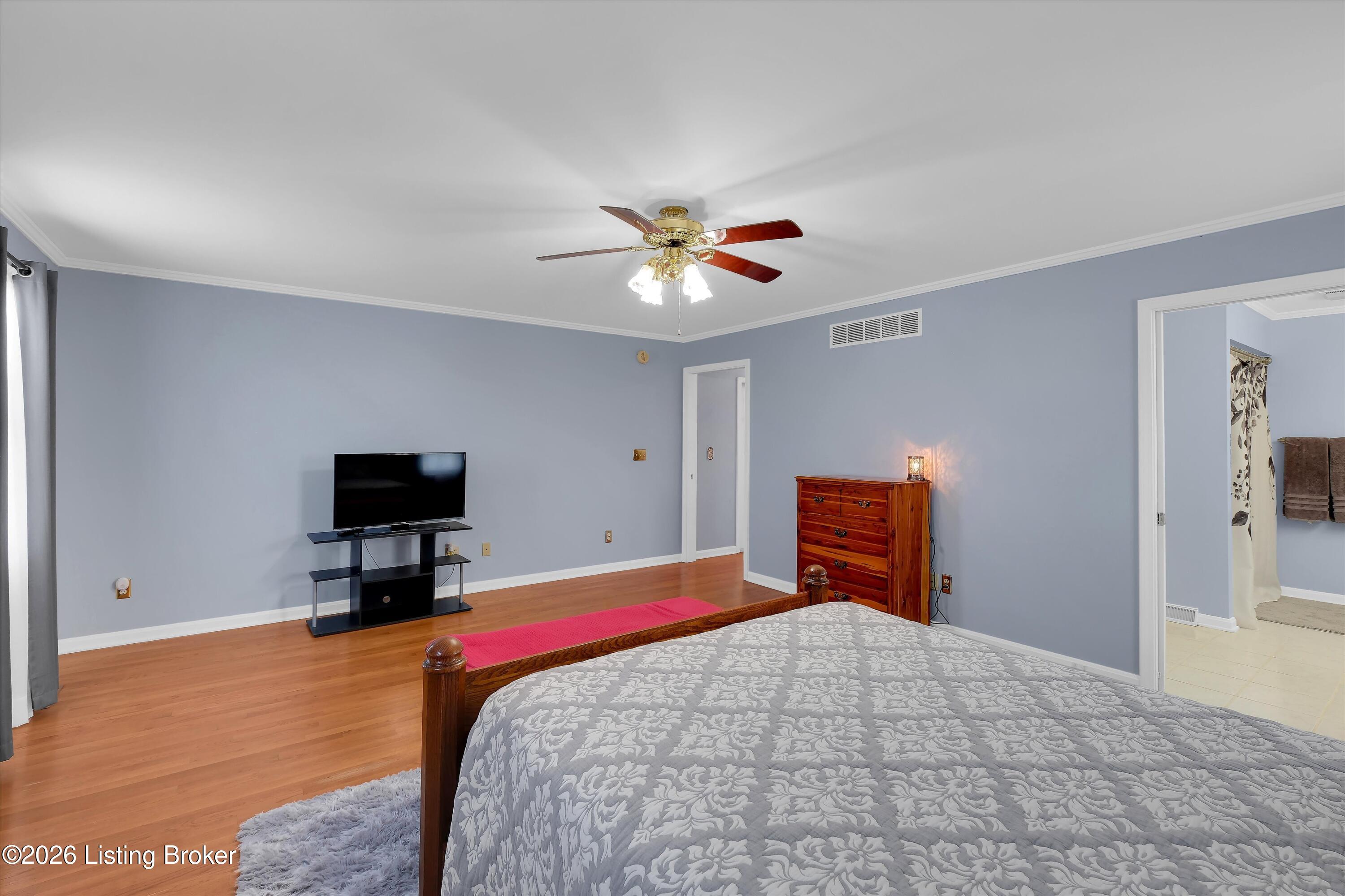 10382 Main St Property Photo 27