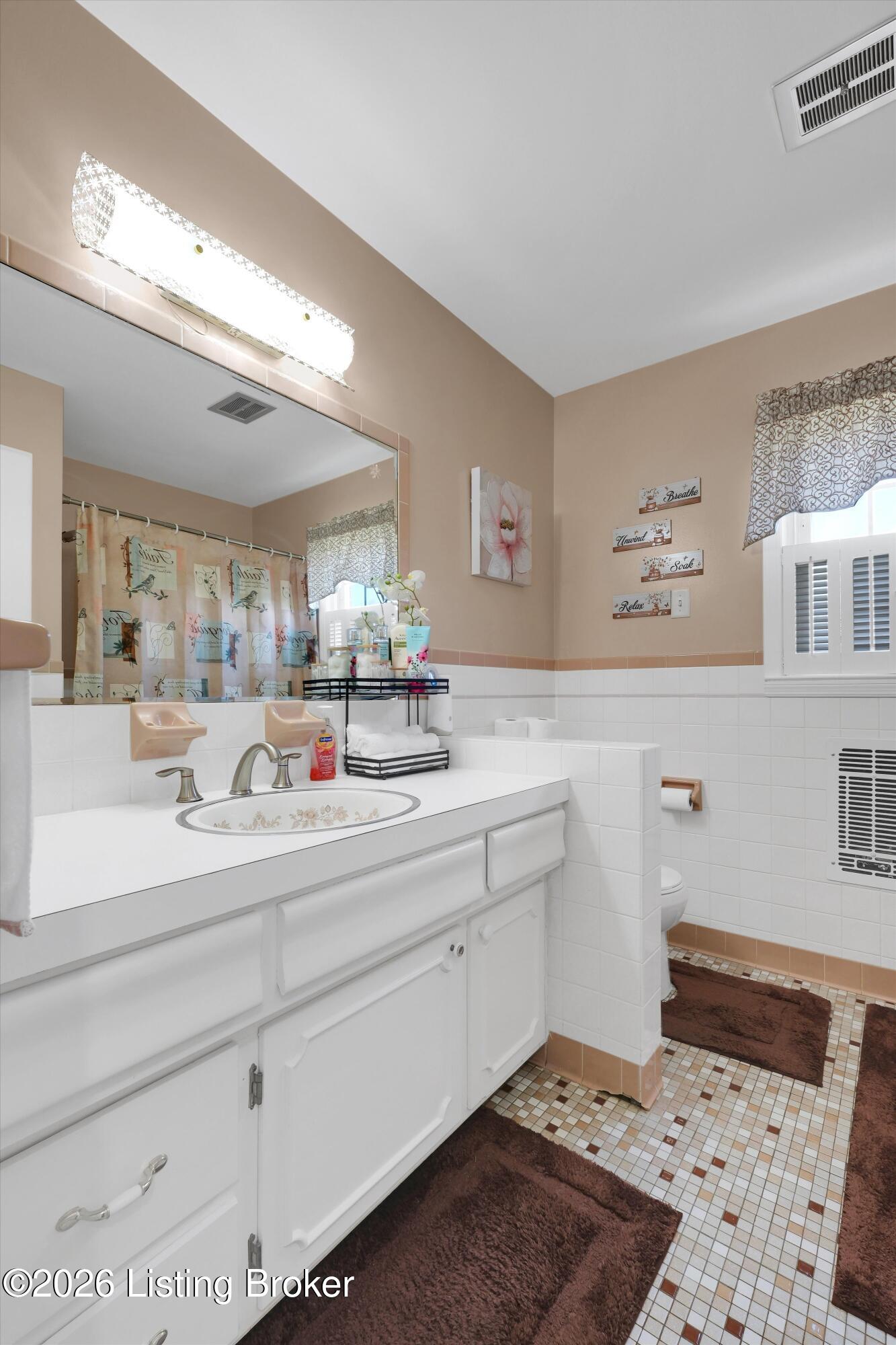 10382 Main St Property Photo 35