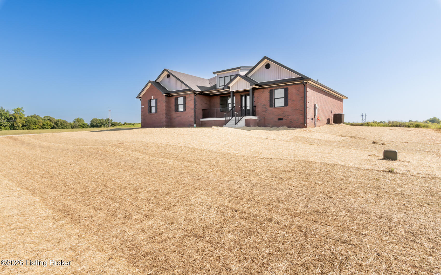122 Woodford Dr Property Photo 1