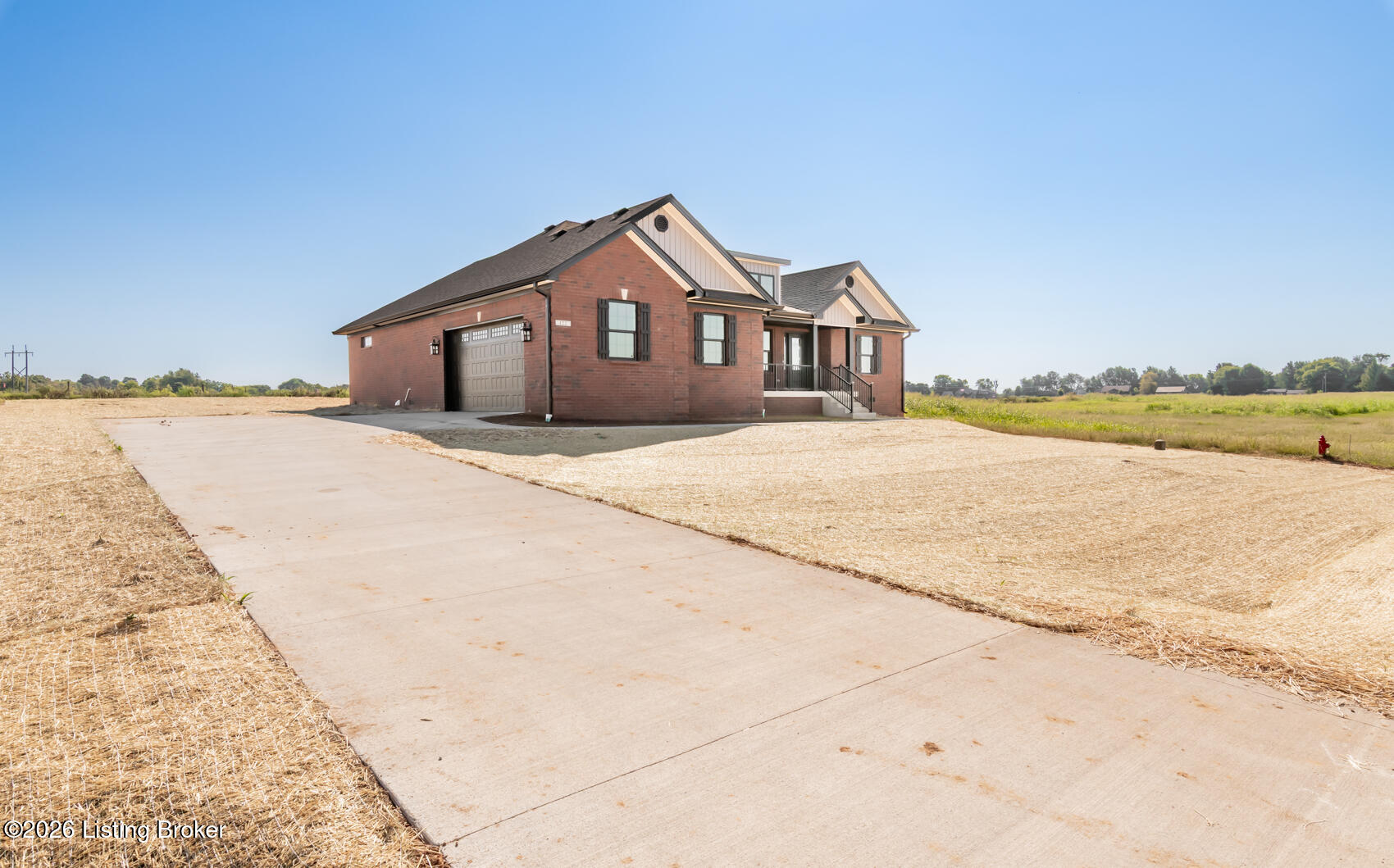 122 Woodford Dr Property Photo 3
