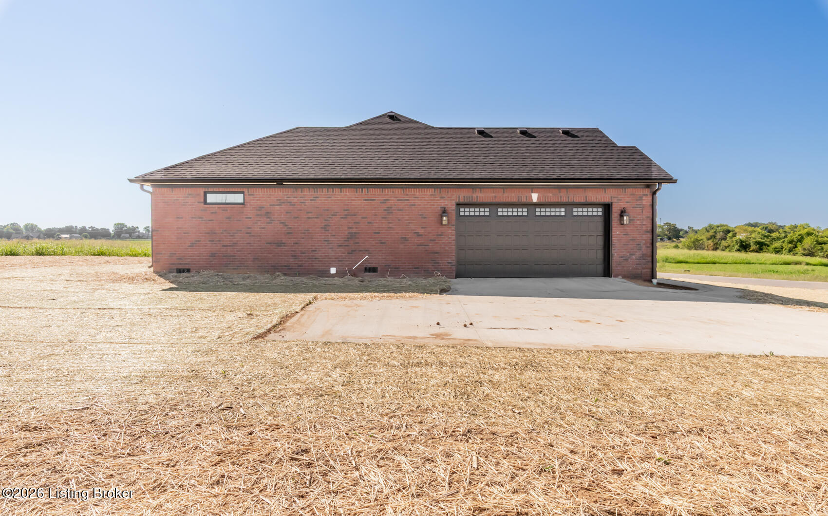 122 Woodford Dr Property Photo 6