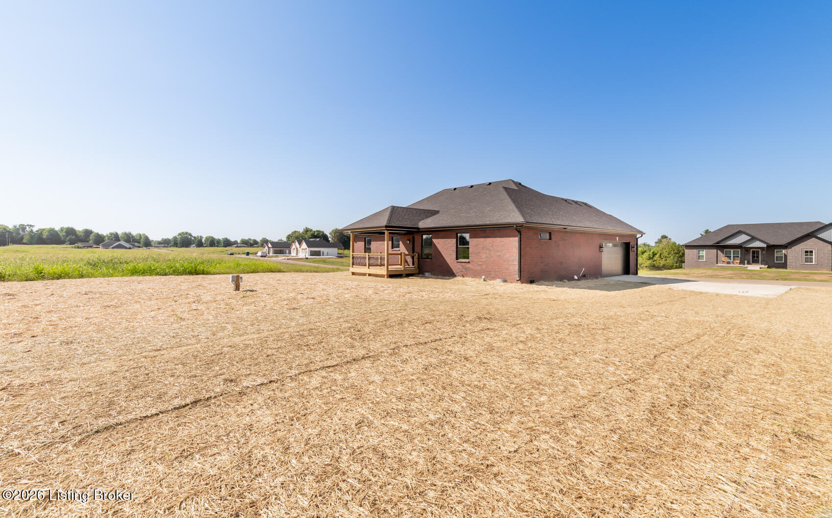 122 Woodford Dr Property Photo 7