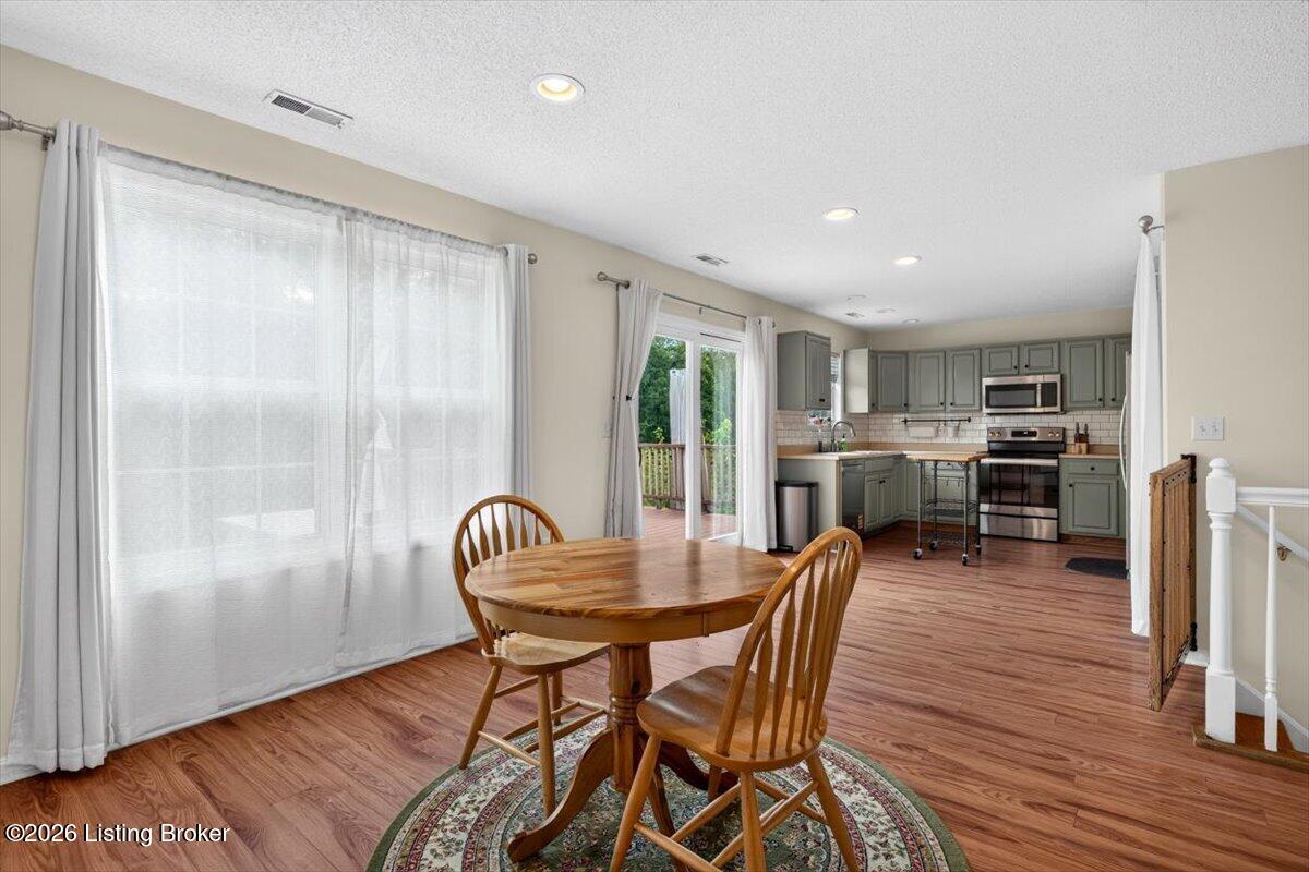 2038 Hearthside Cir Property Photo 7