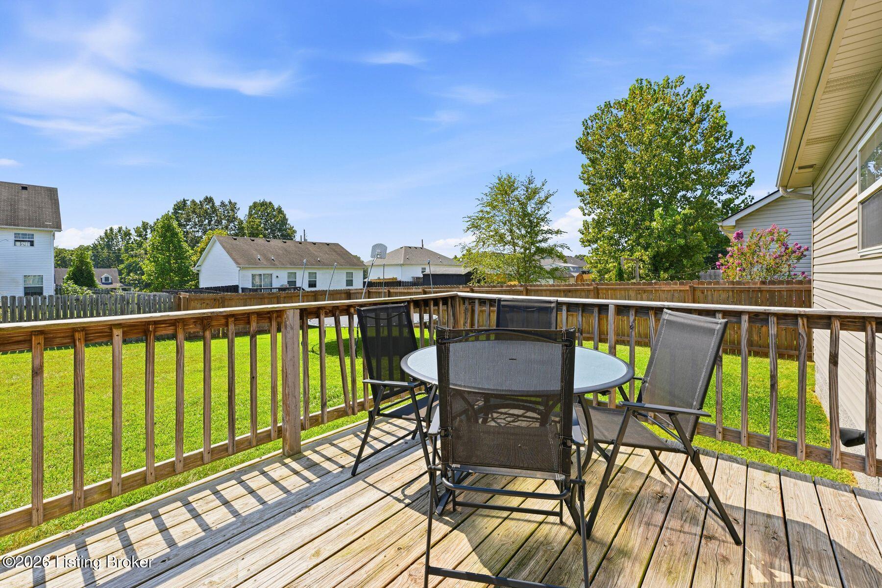 281 Crossfield Dr Property Photo 28