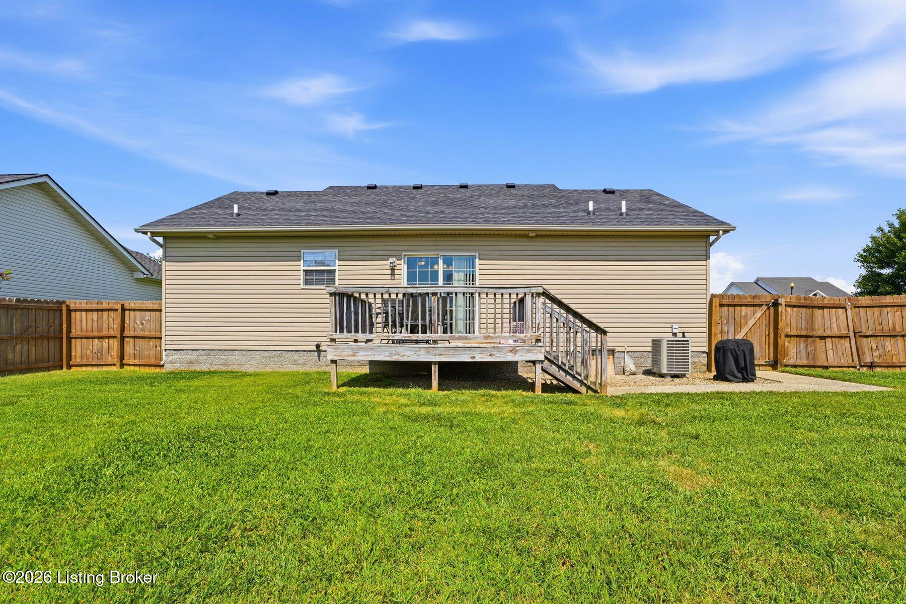 281 Crossfield Dr Property Photo 30