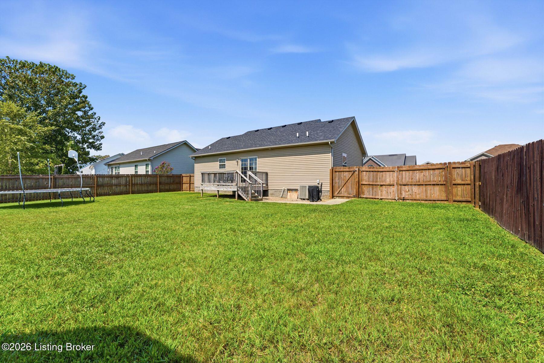 281 Crossfield Dr Property Photo 32
