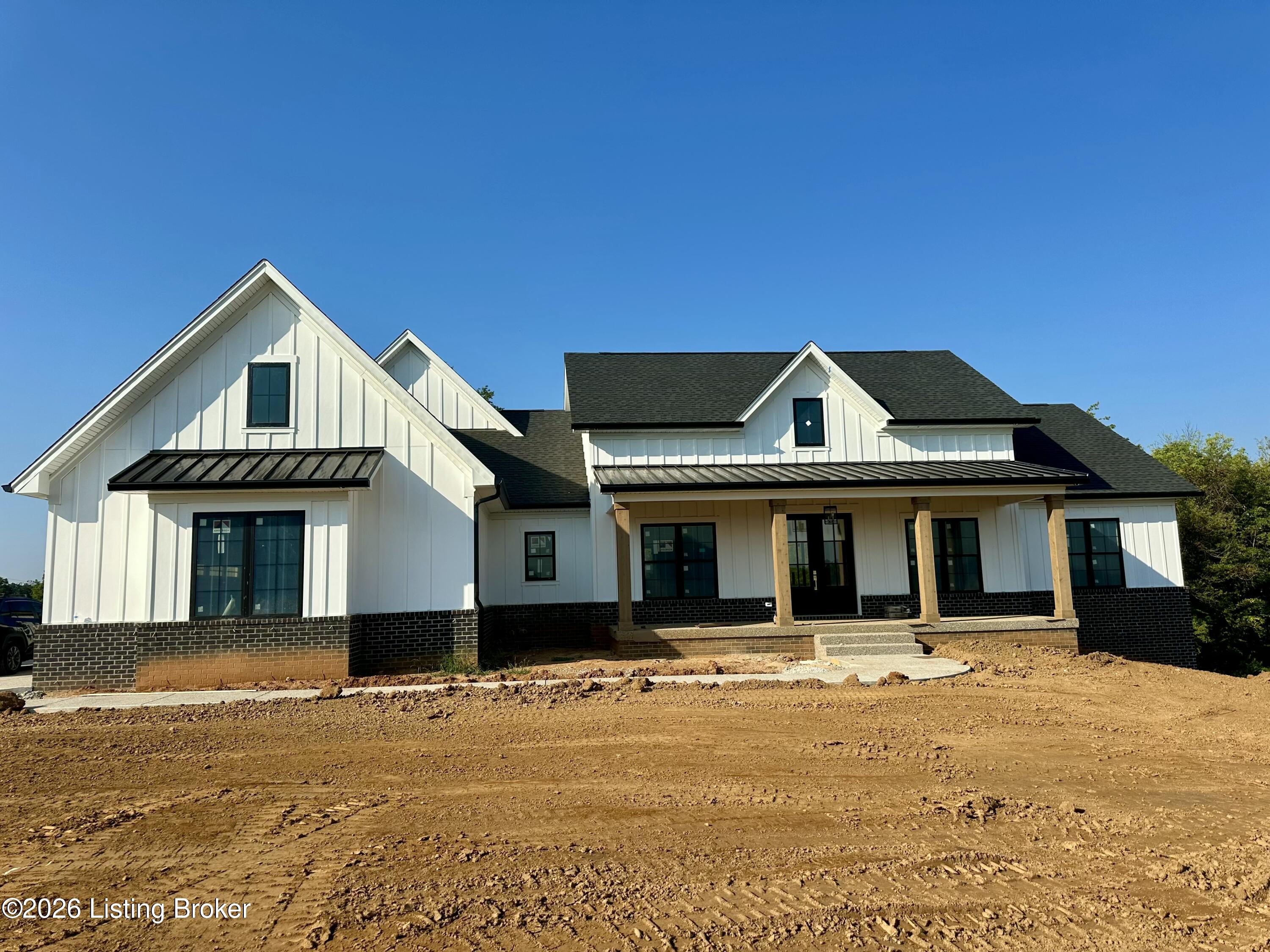 6496 Sunset Cir Property Photo 1