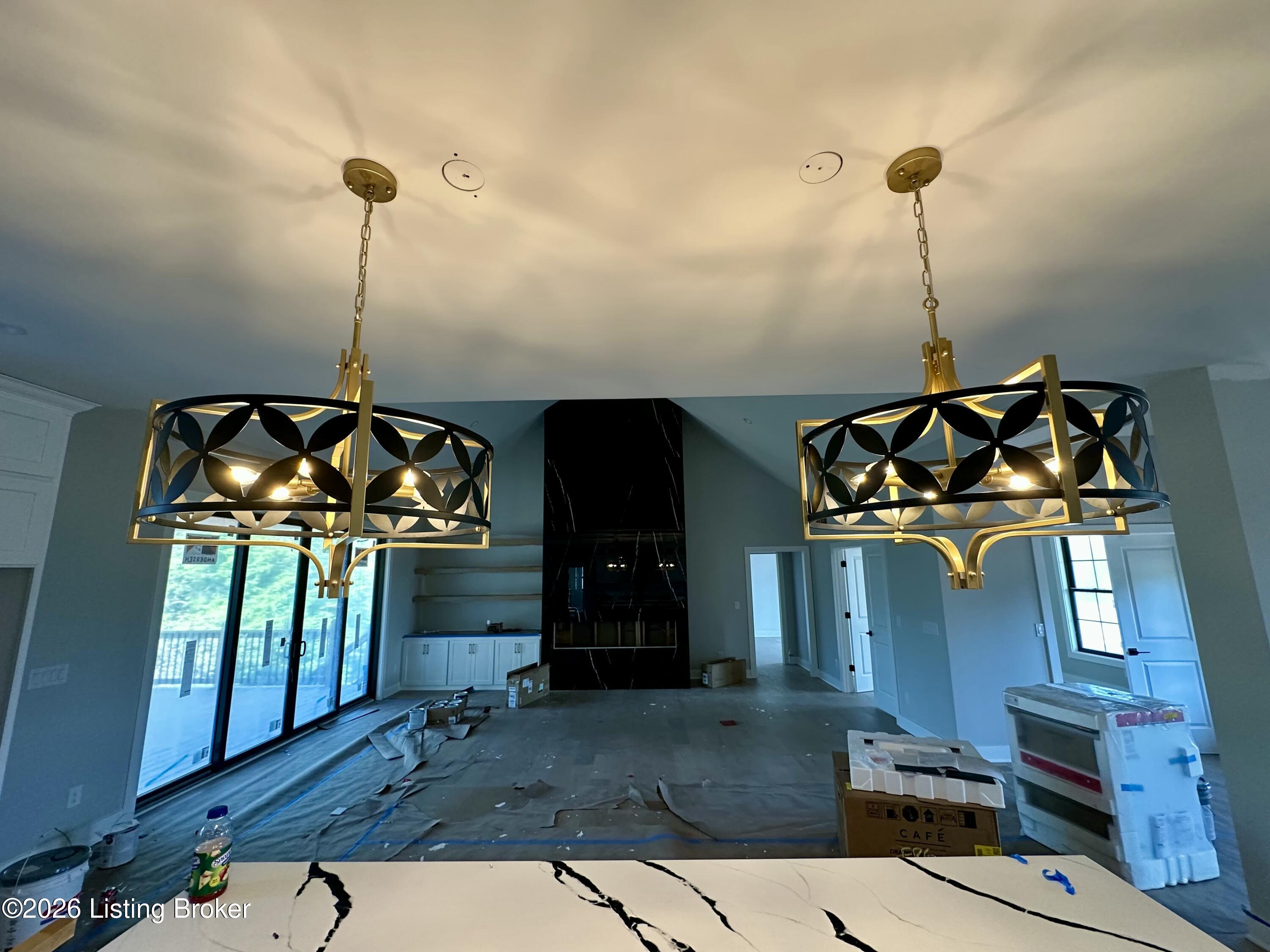 6496 Sunset Cir Property Photo 4