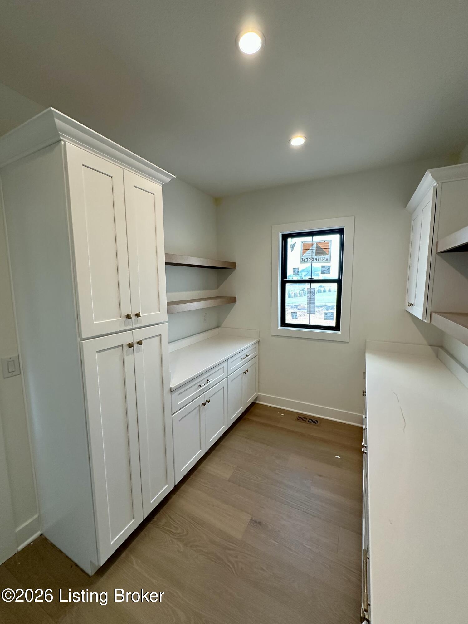 6496 Sunset Cir Property Photo 9