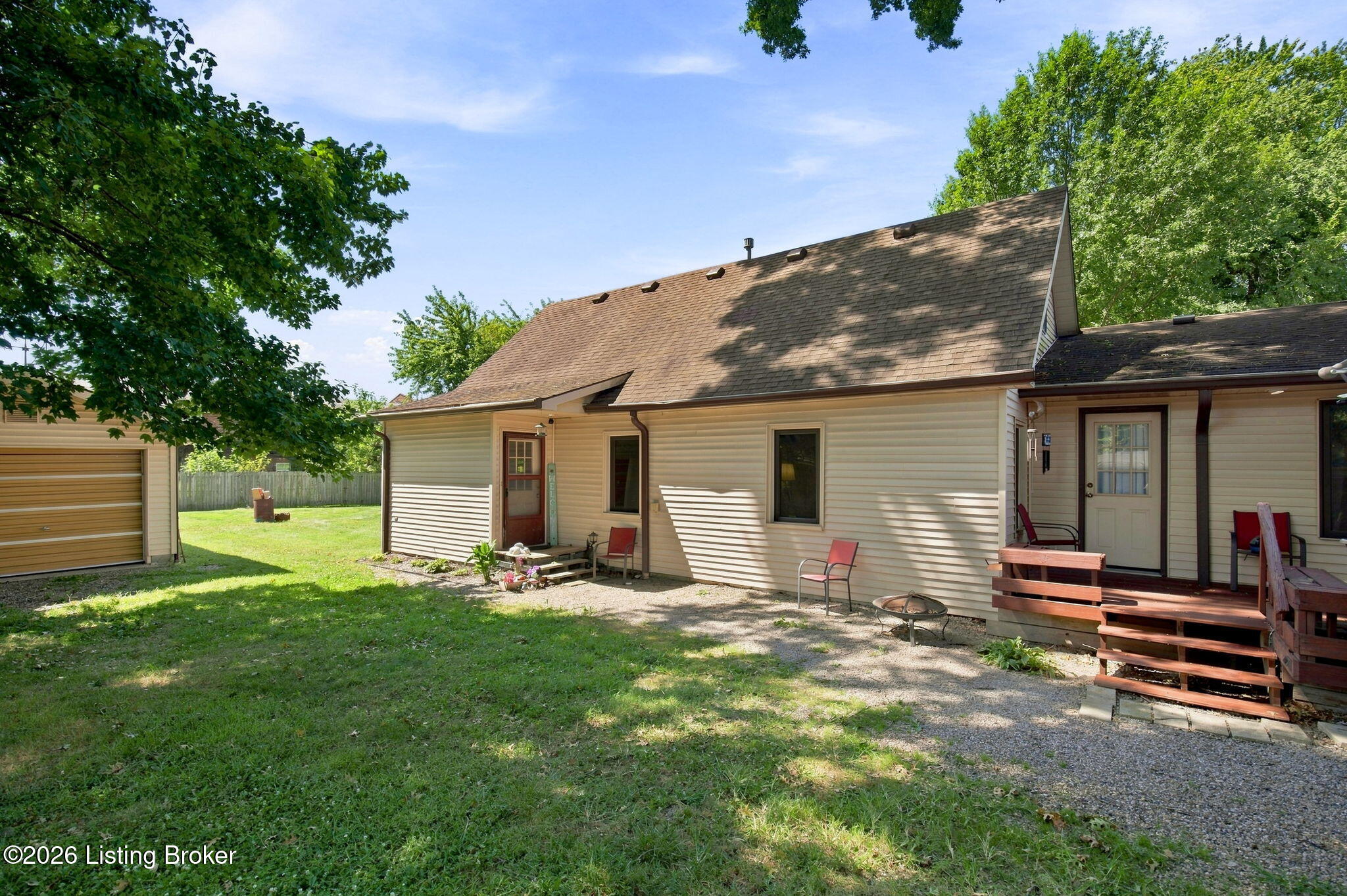5012 W Pages Ln Property Photo 8