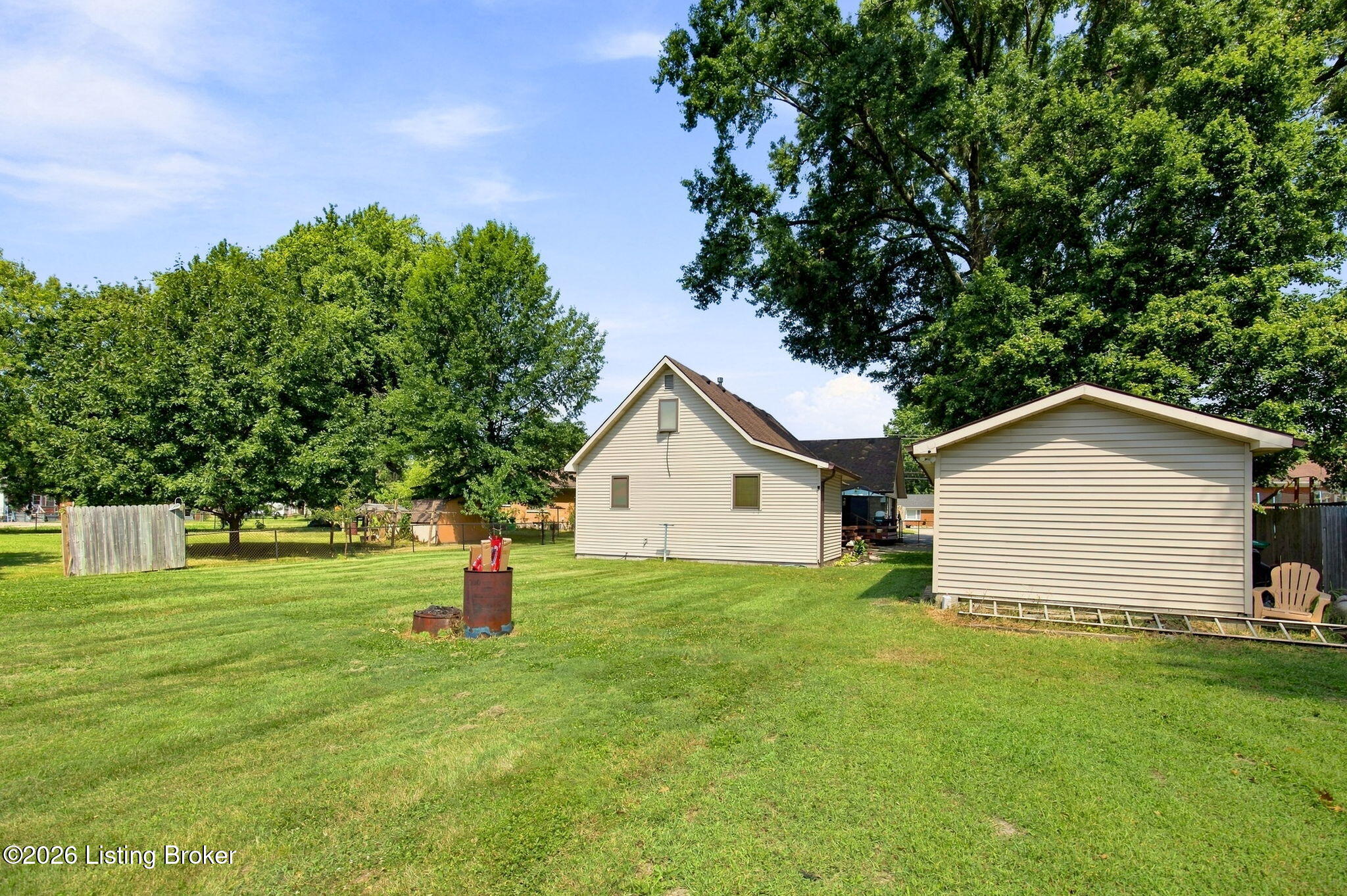 5012 W Pages Ln Property Photo 12