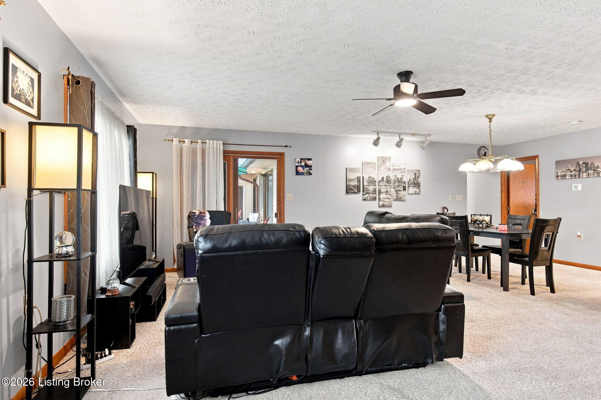 5012 W Pages Ln Property Photo 17