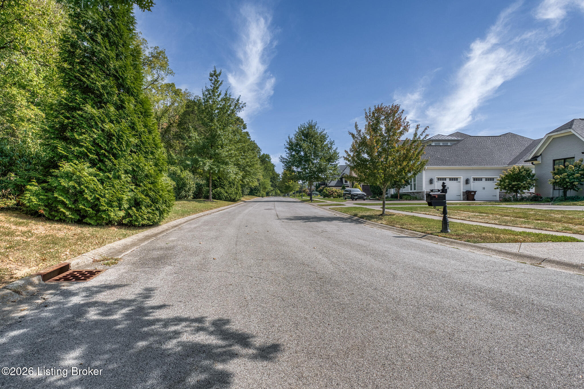 5604 Glenview Falls Pl Property Photo 5