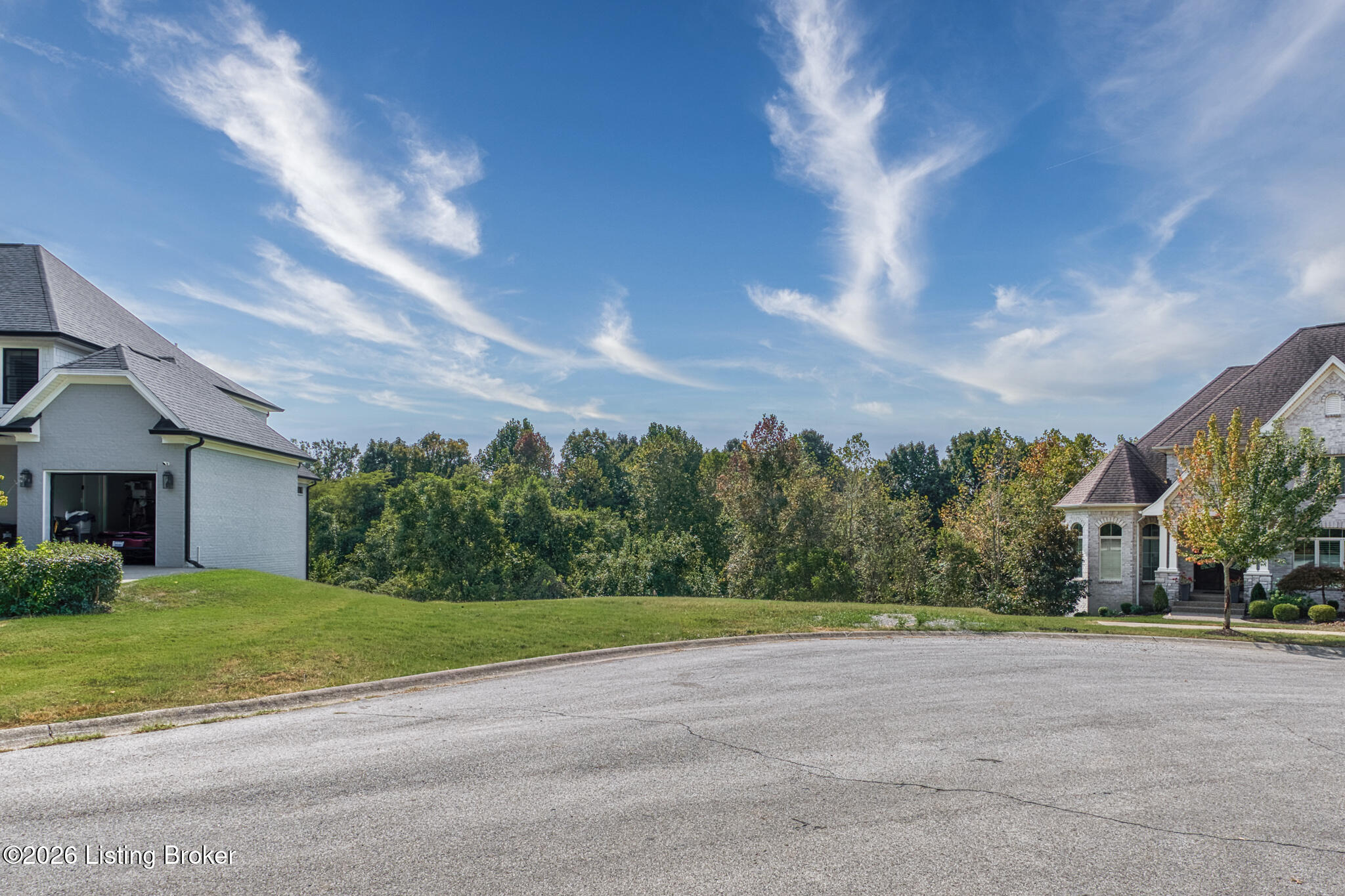 5604 Glenview Falls Pl Property Photo 7