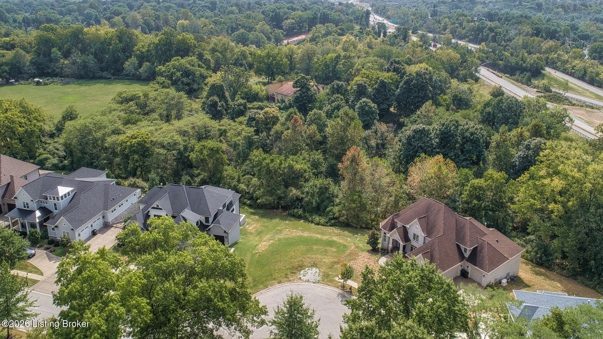 5604 Glenview Falls Pl Property Photo 9