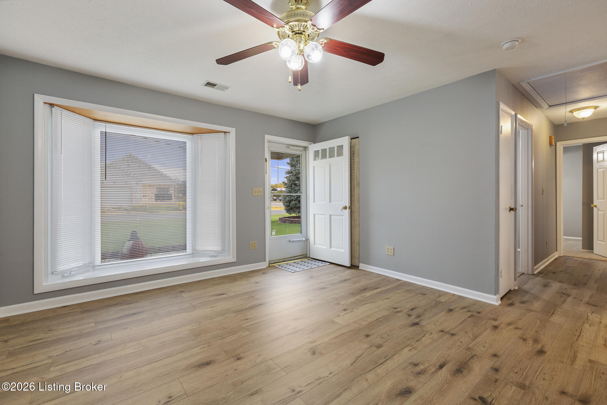 6413 Venango Dr Property Photo 4
