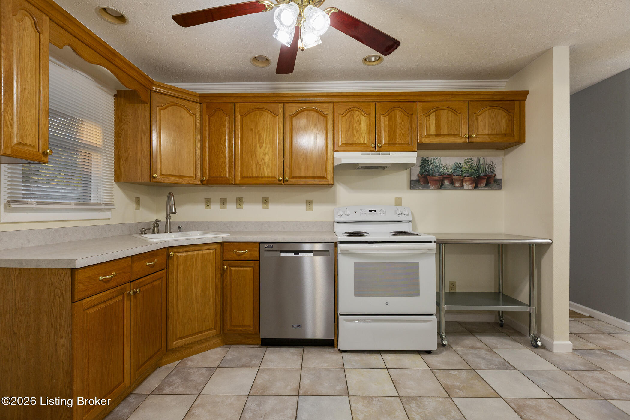 6413 Venango Dr Property Photo 10