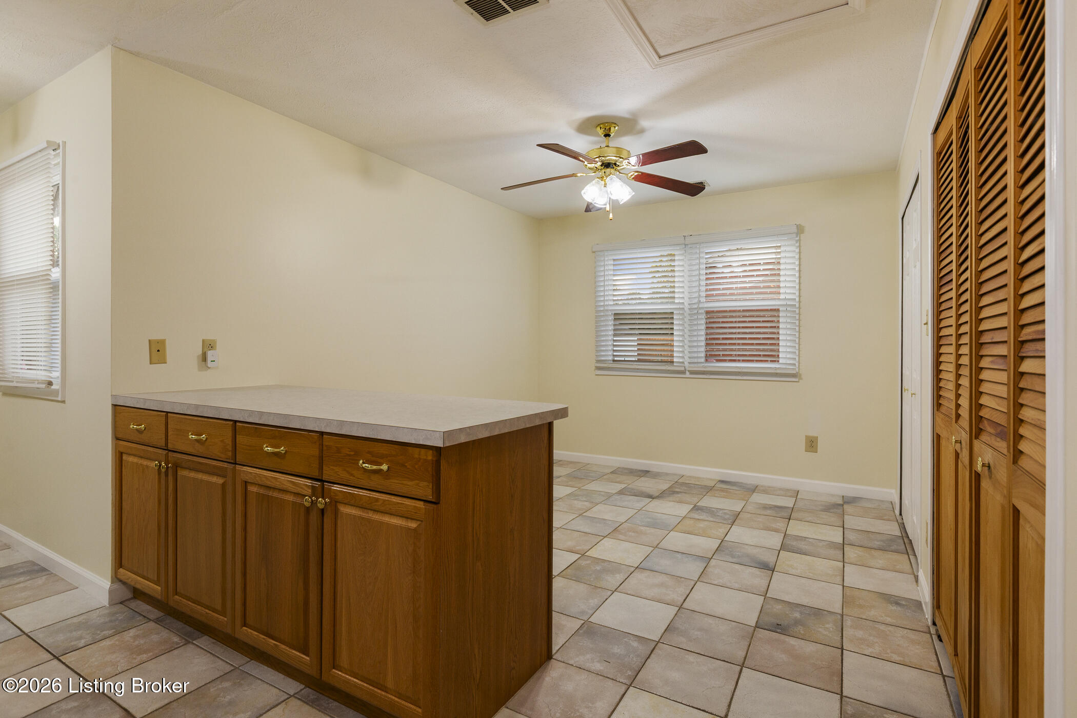6413 Venango Dr Property Photo 12