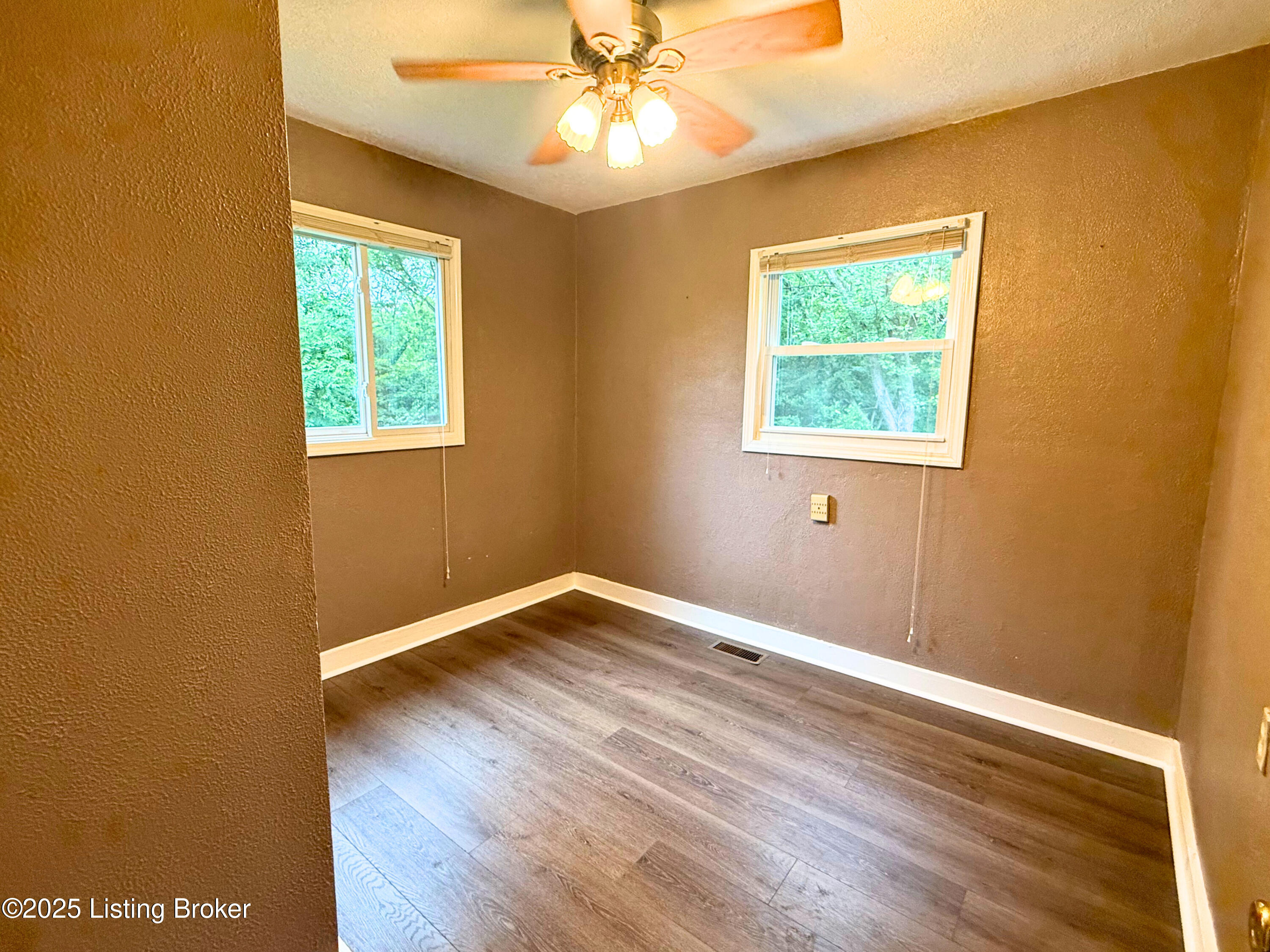 13714 S Blakely Ln B Property Photo 10