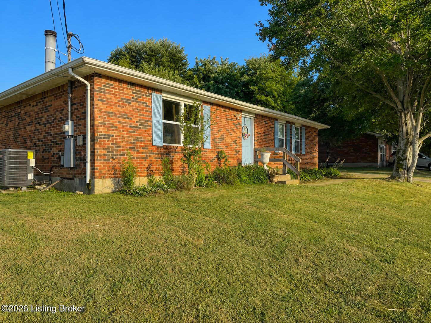 102 Heather Ct Property Photo 5