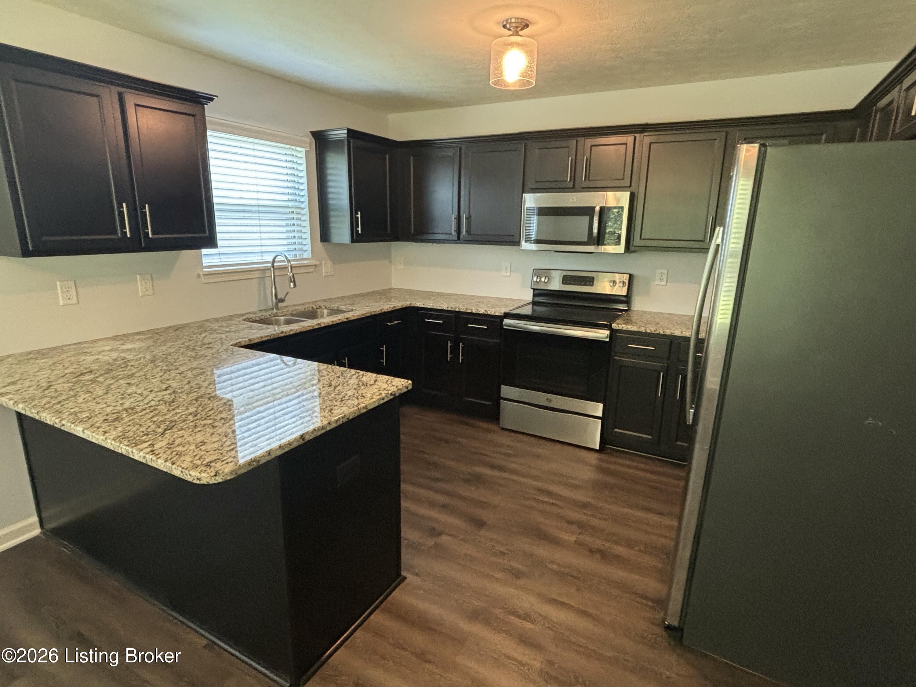 3913 Lotus Property Photo 4