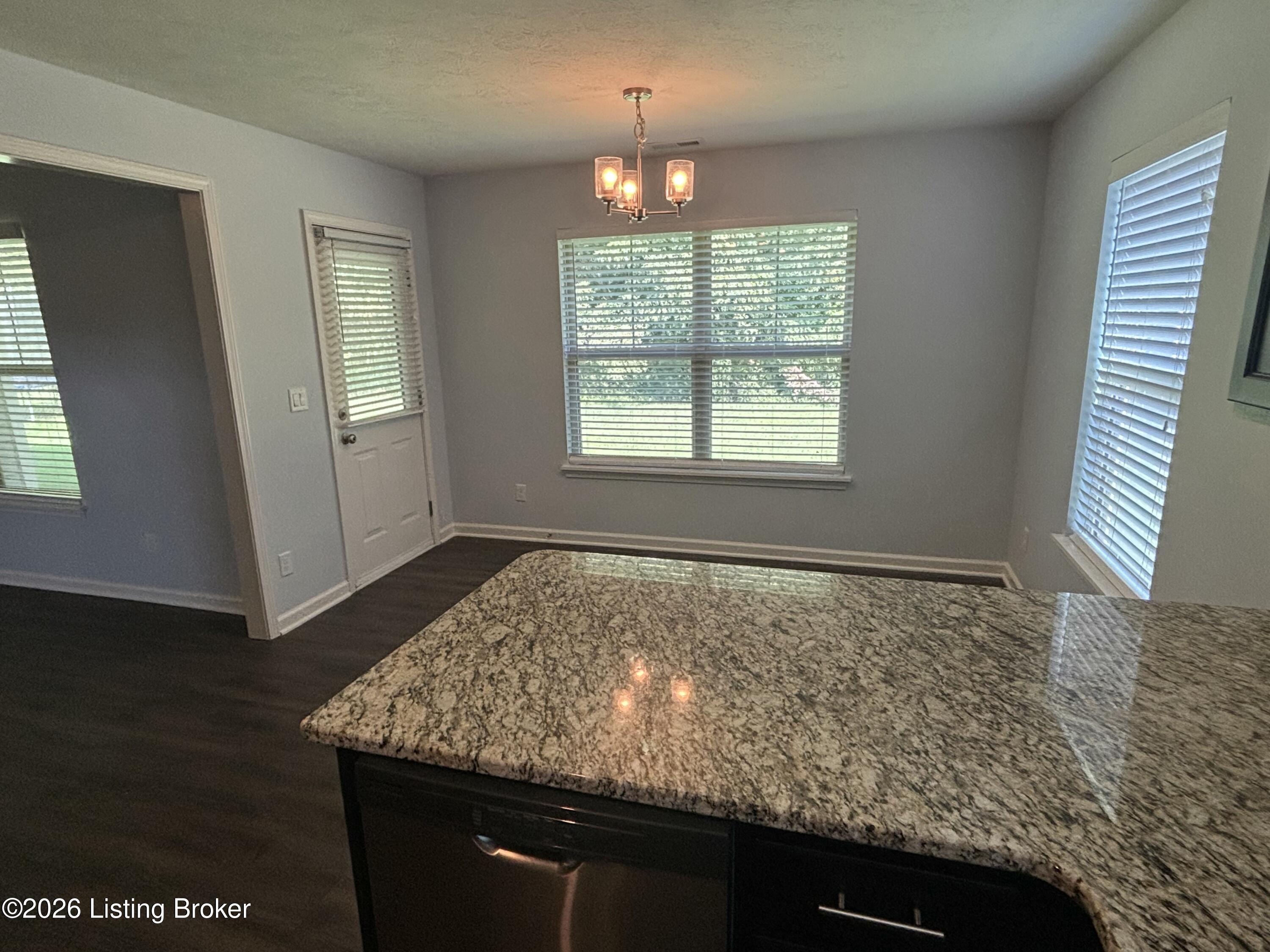 3913 Lotus Property Photo 5