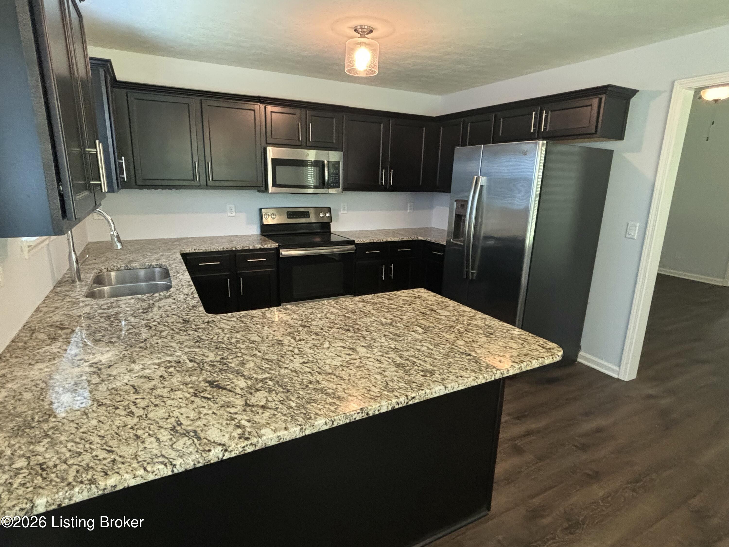3913 Lotus Property Photo 6