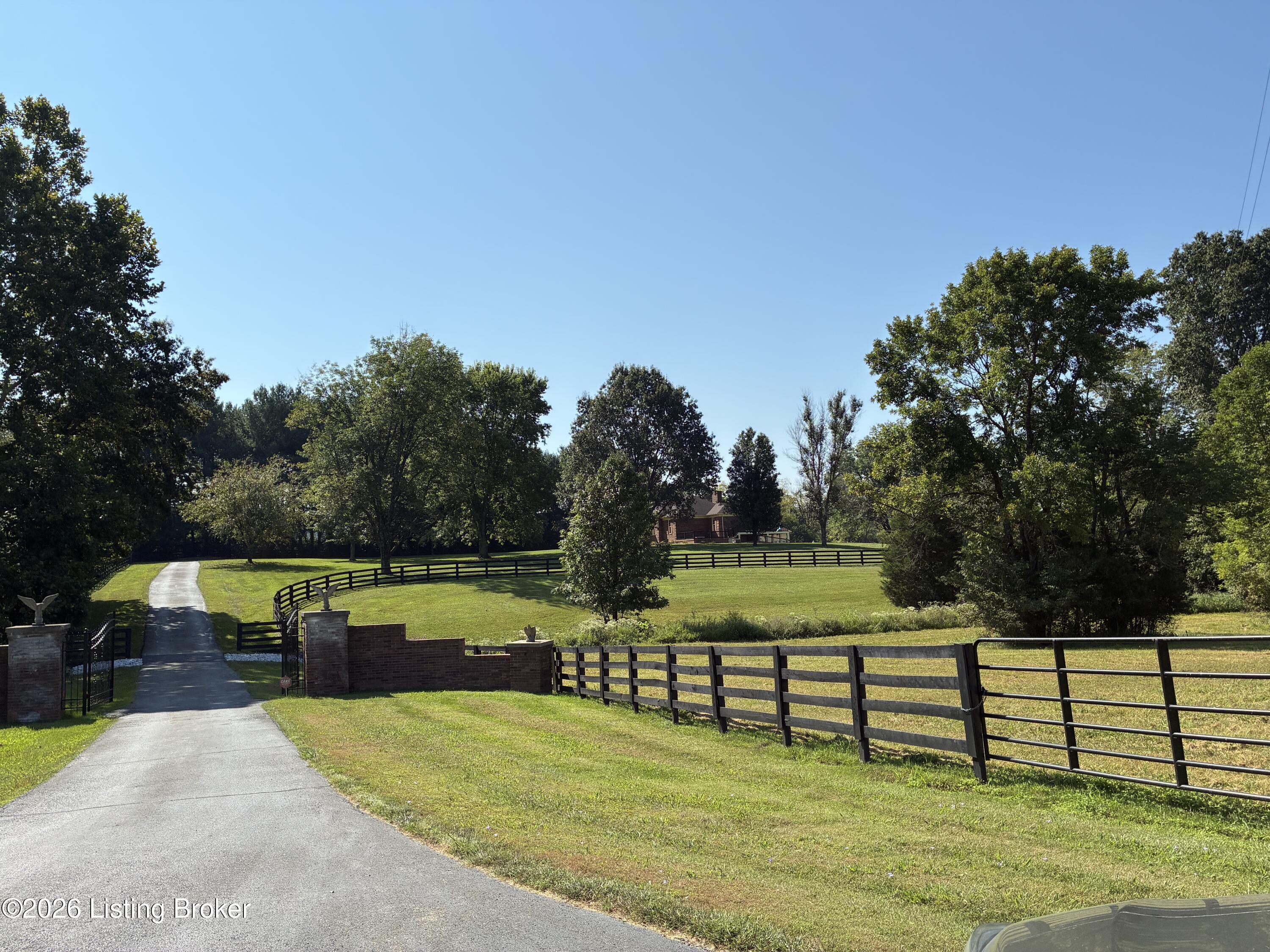2400 Sir Roberts Way Property Photo 84