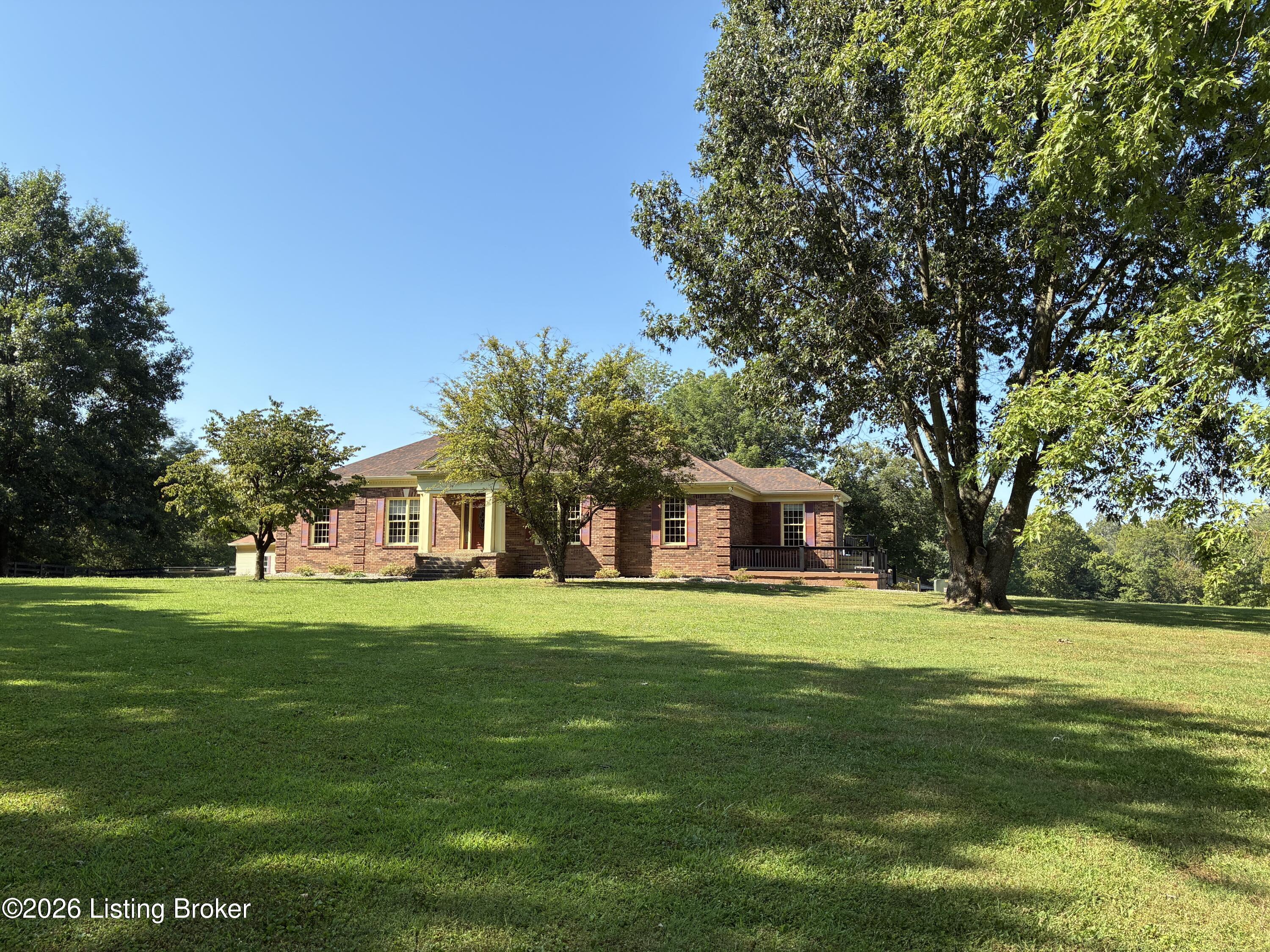2400 Sir Roberts Way Property Photo 1