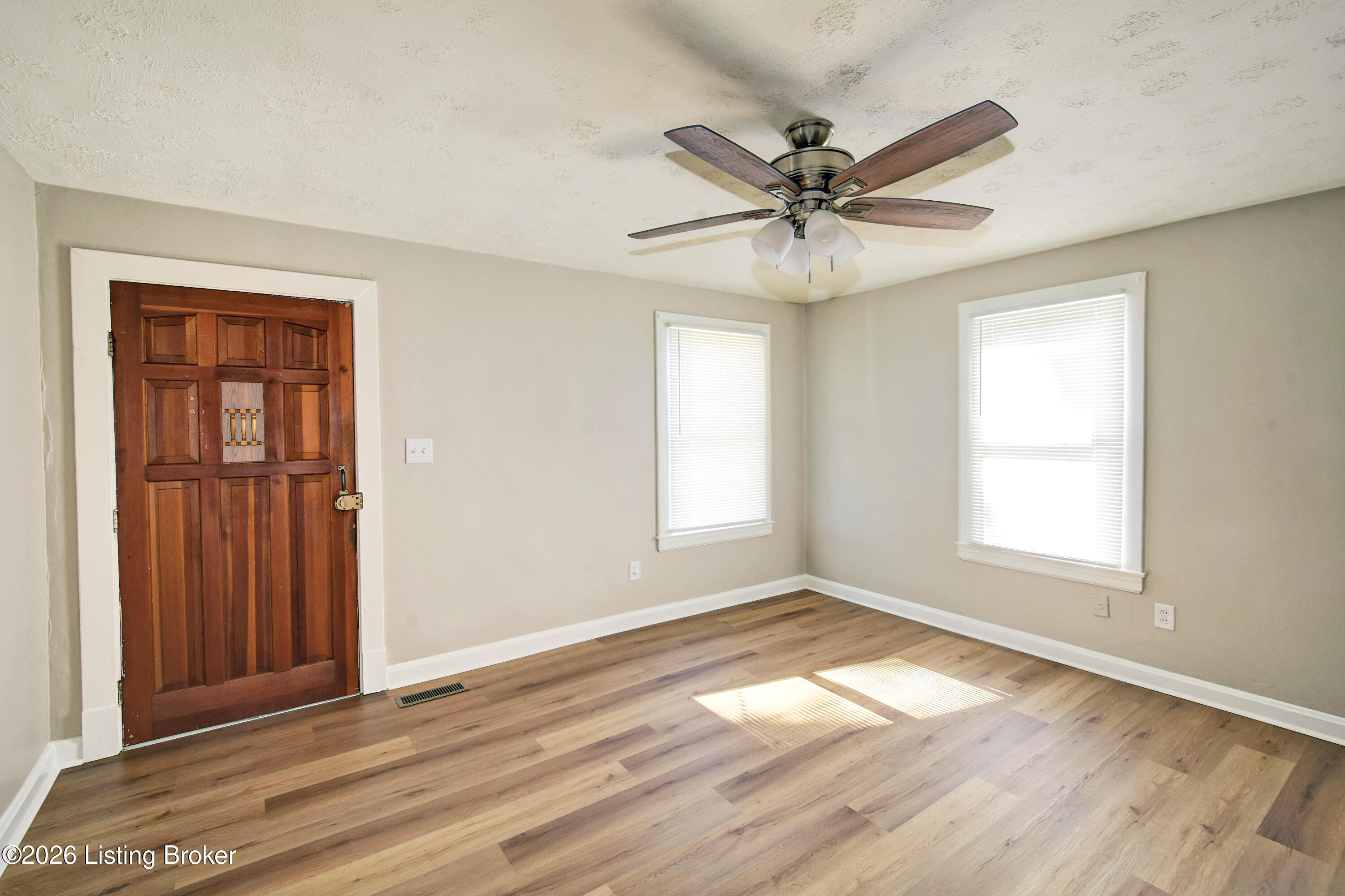 4308 Wells Dr Property Photo 2