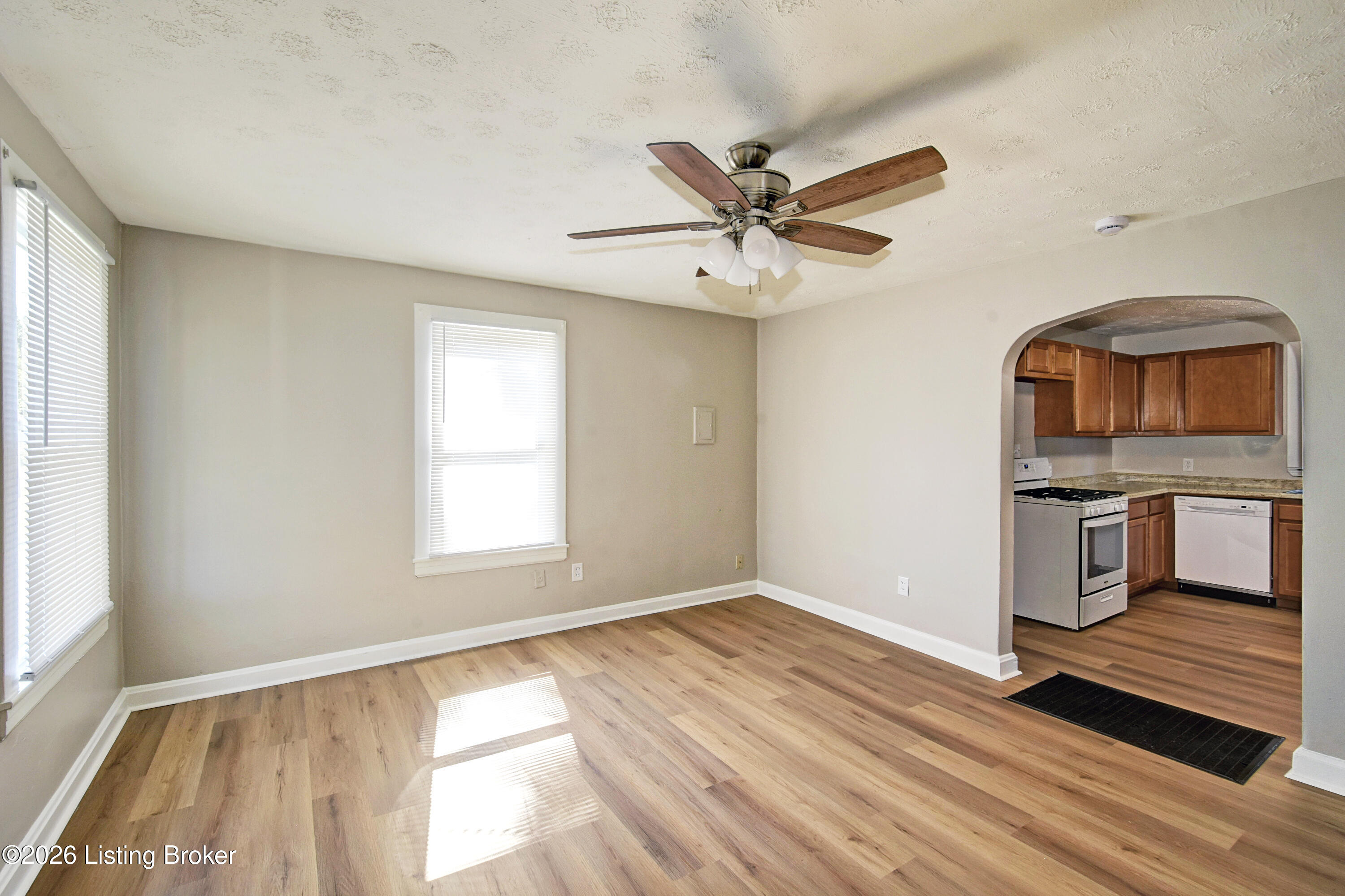 4308 Wells Dr Property Photo 6