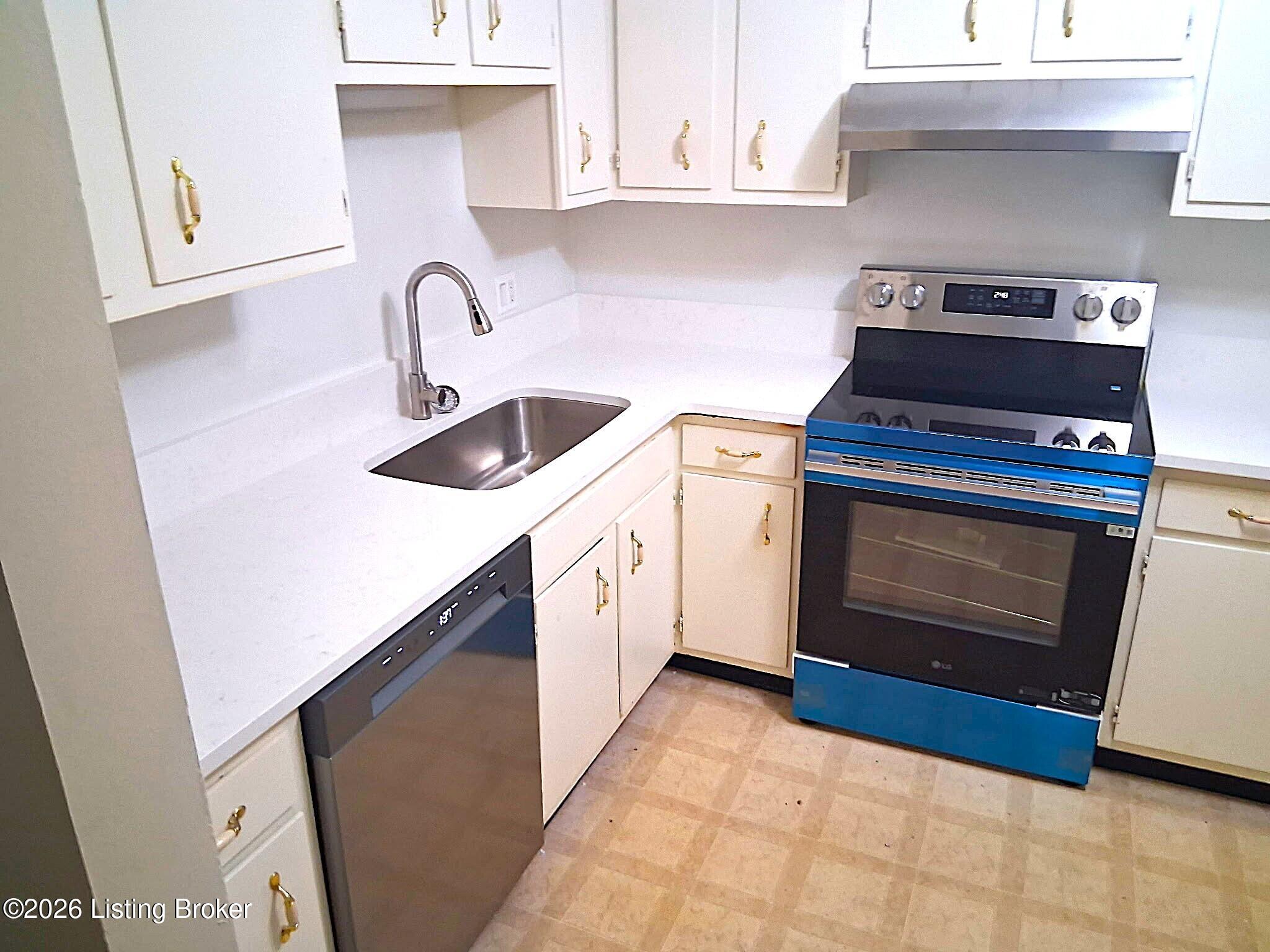 8133 Lake Ave B9 Property Photo 14