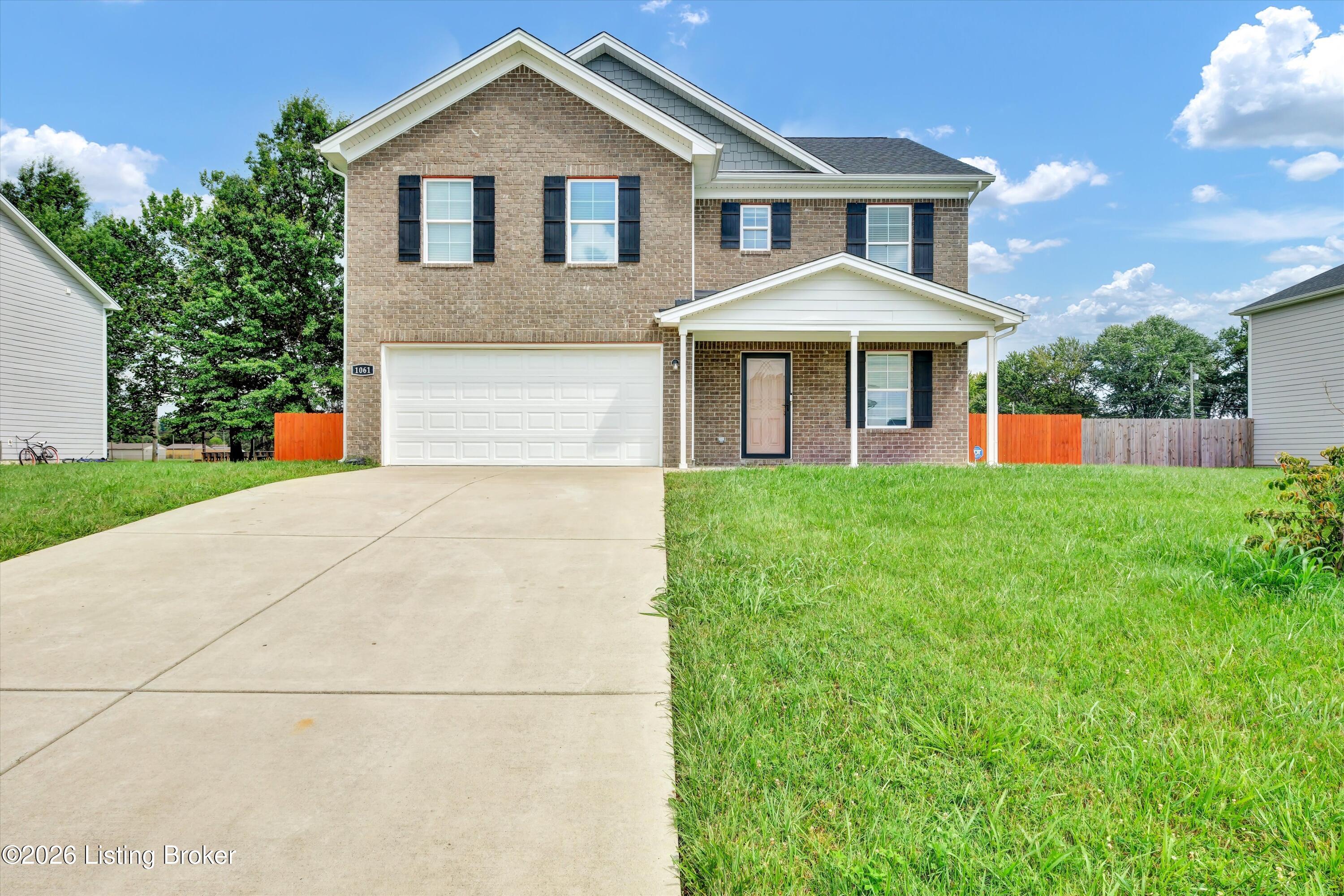 1061 Shady Brook Ln Property Photo 2