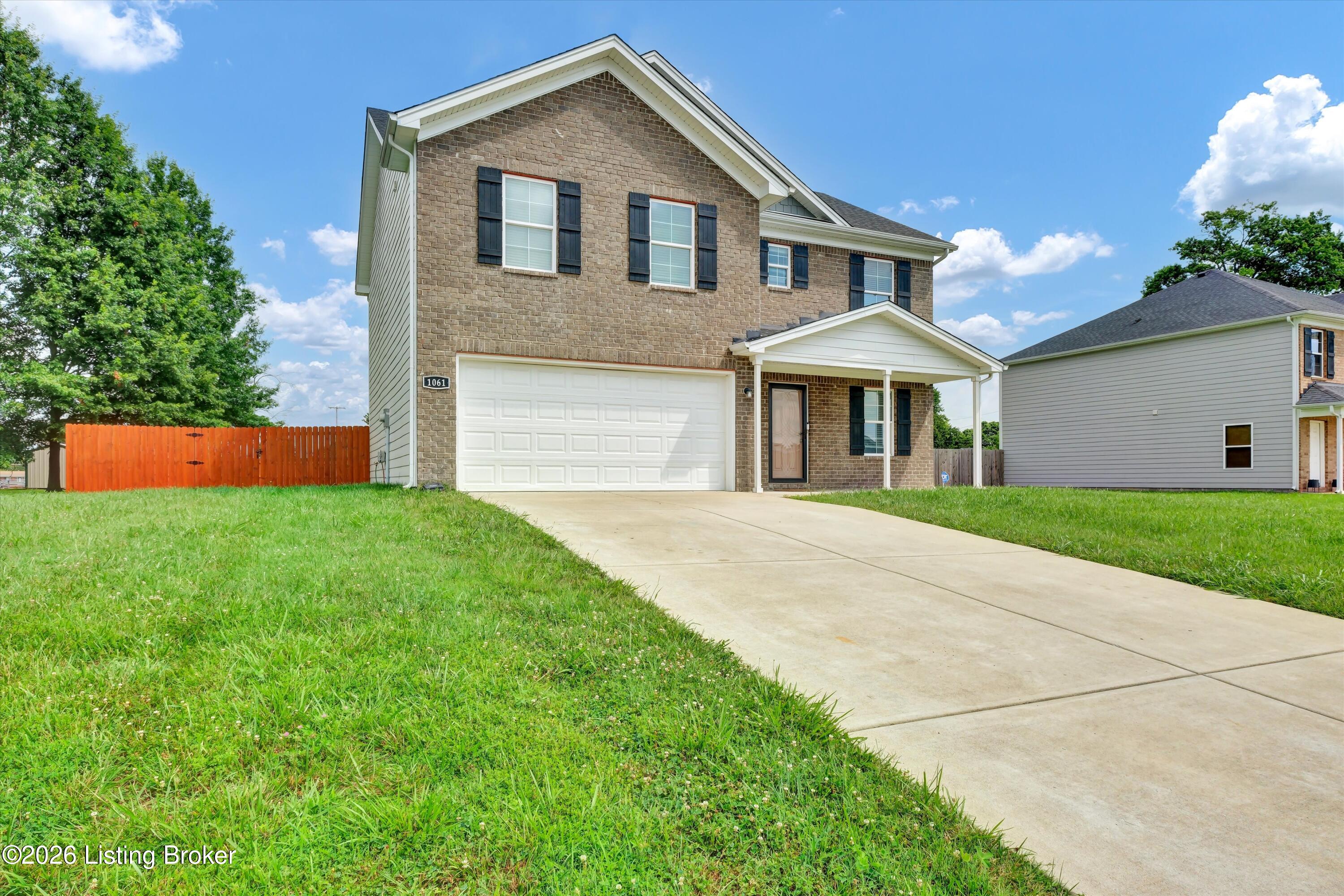 1061 Shady Brook Ln Property Photo 4