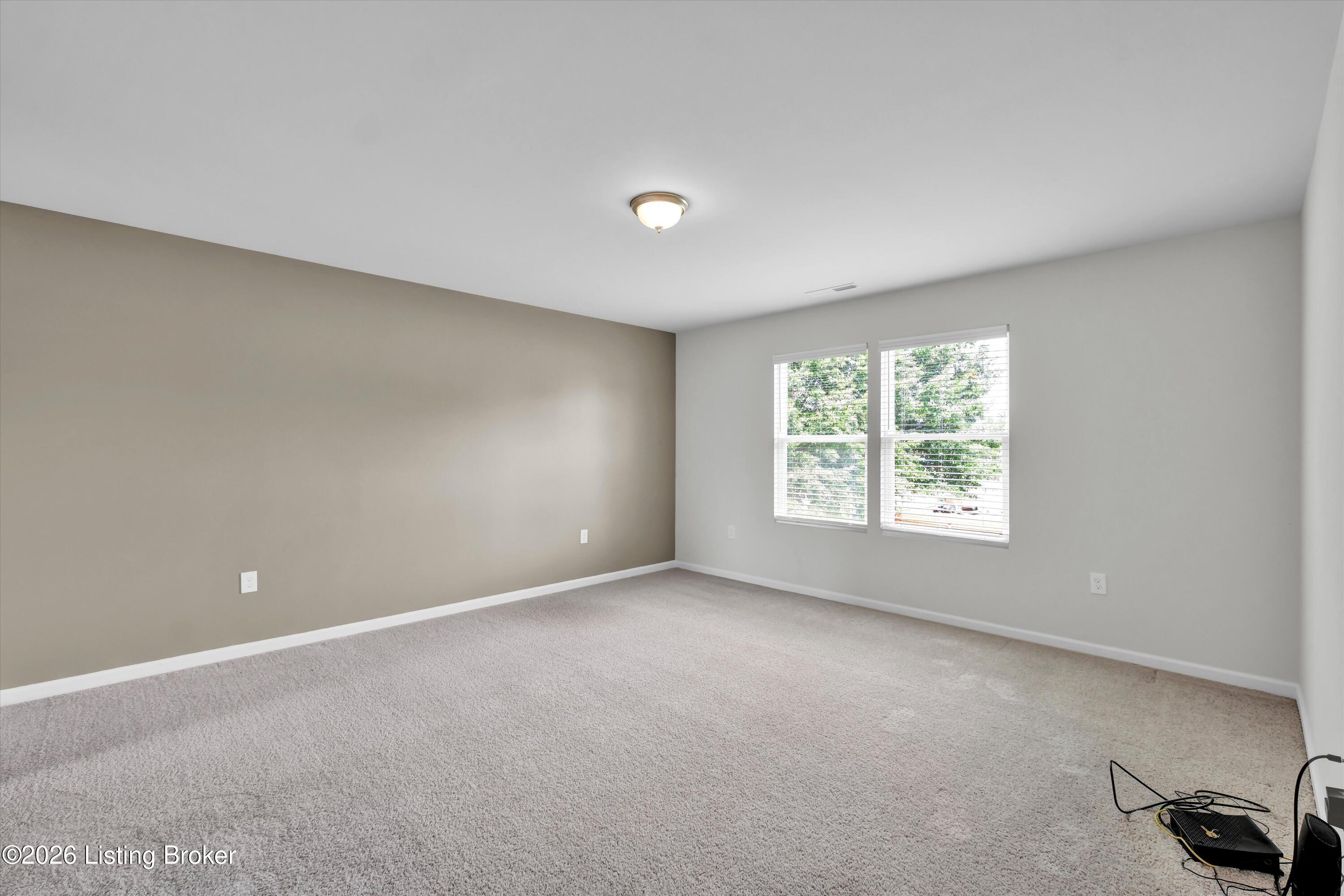 1061 Shady Brook Ln Property Photo 20